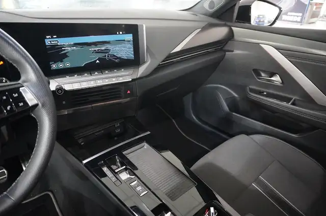 Opel Astra view 26