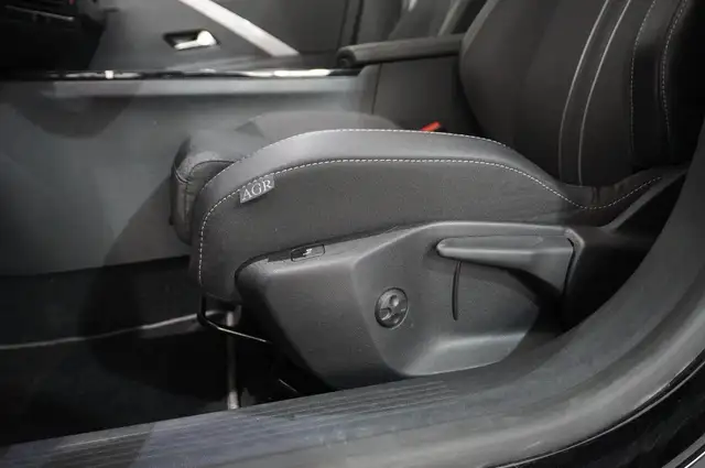 Opel Astra view 15