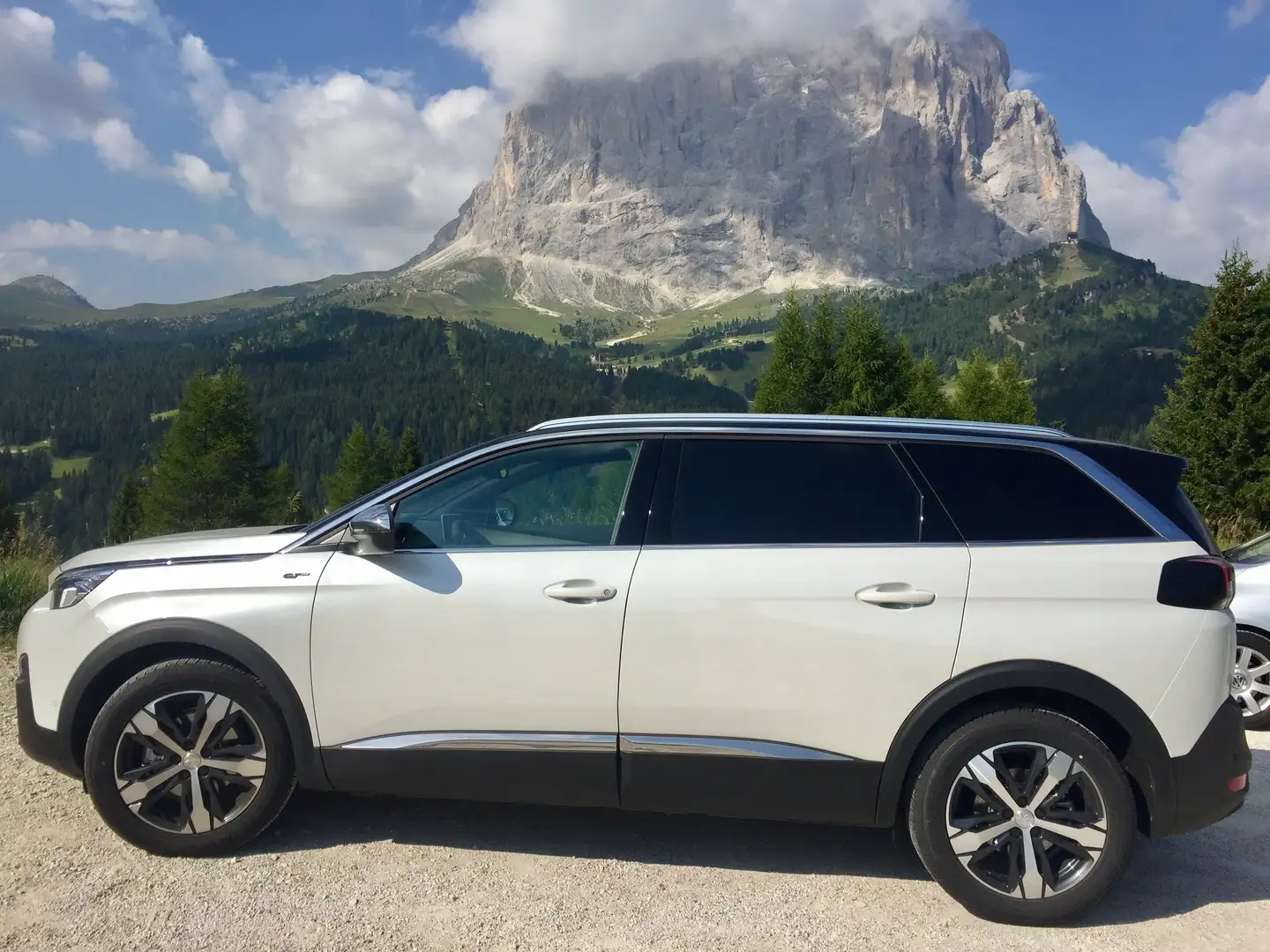 Peugeot 5008 2,0 BlueHDI 180 S Weiß - 1