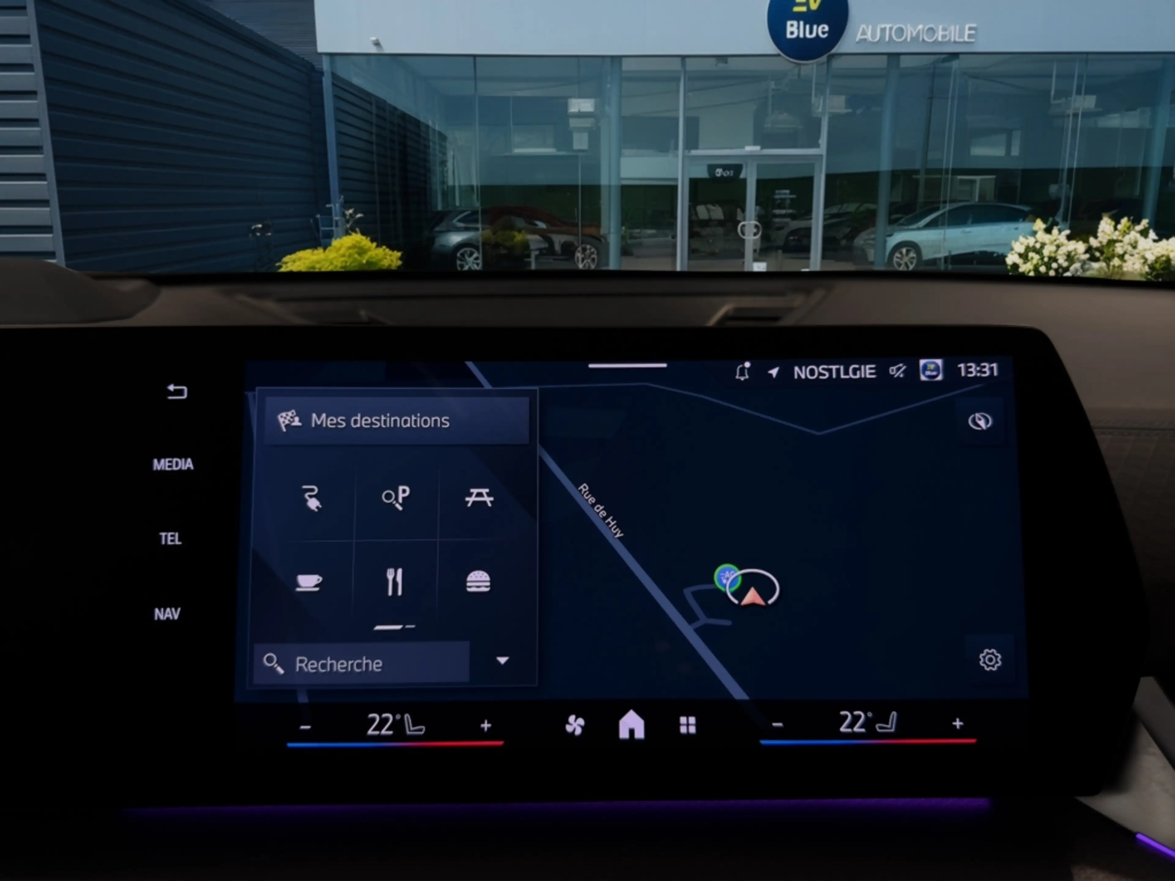 BMW iX2 xDrive30 M SPORT PRO - 66.5 kWh - 313 ch SOH 100% - PANO - 360° - FULL — photo 15