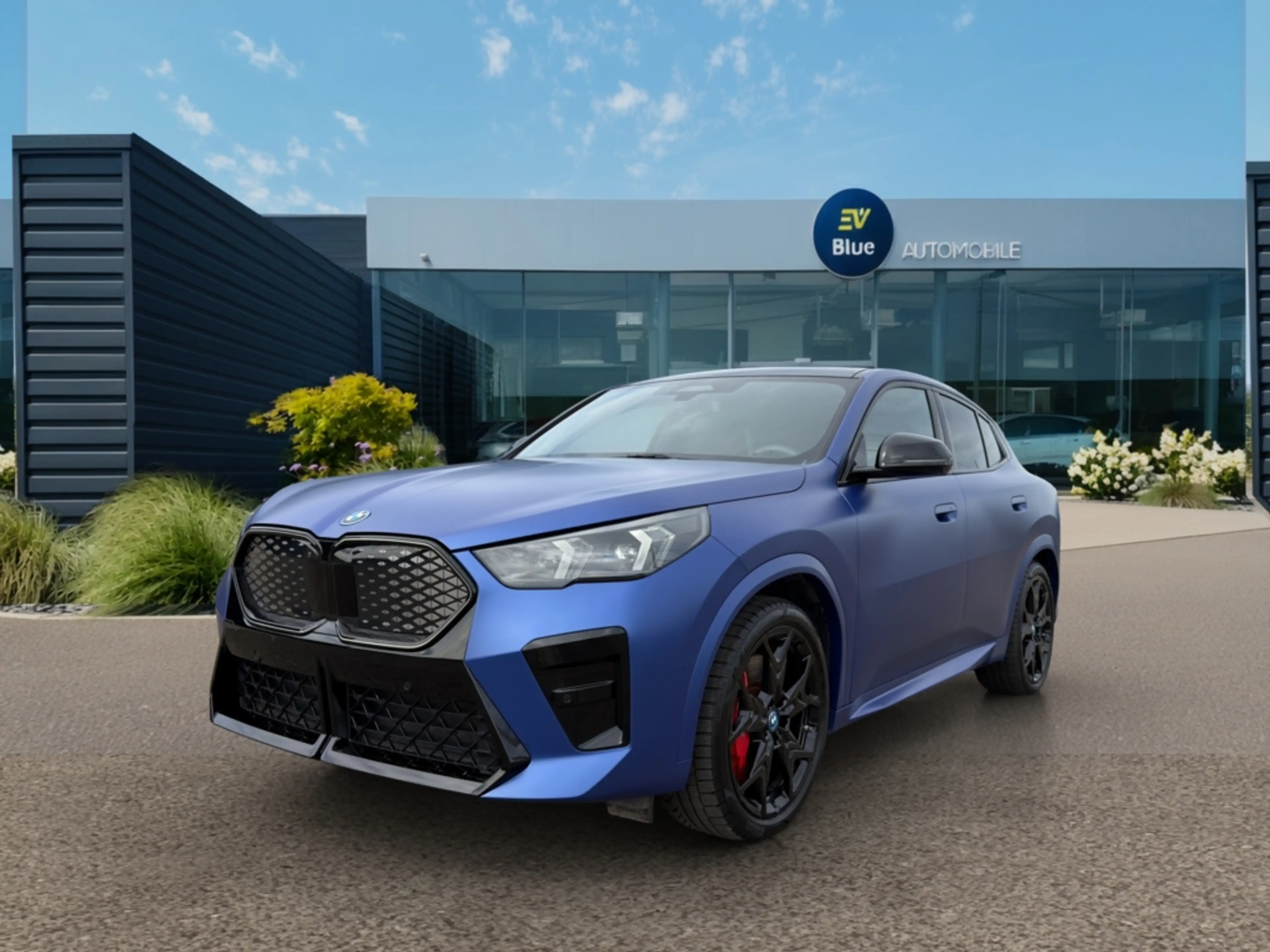 BMW iX2 xDrive30 M SPORT PRO - 66.5 kWh - 313 ch SOH 100% - PANO - 360° - FULL