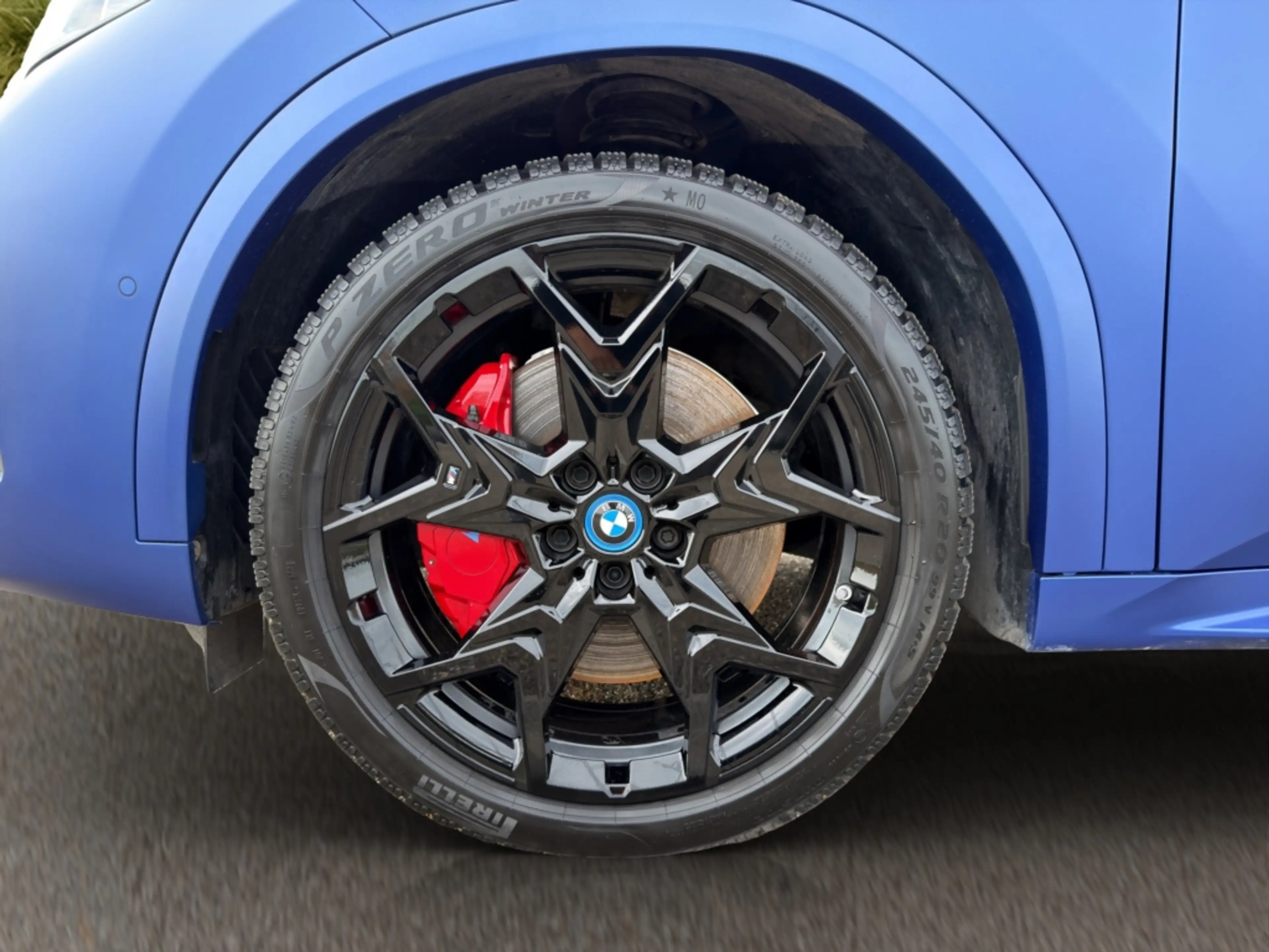 BMW iX2 xDrive30 M SPORT PRO - 66.5 kWh - 313 ch SOH 100% - PANO - 360° - FULL — photo 10