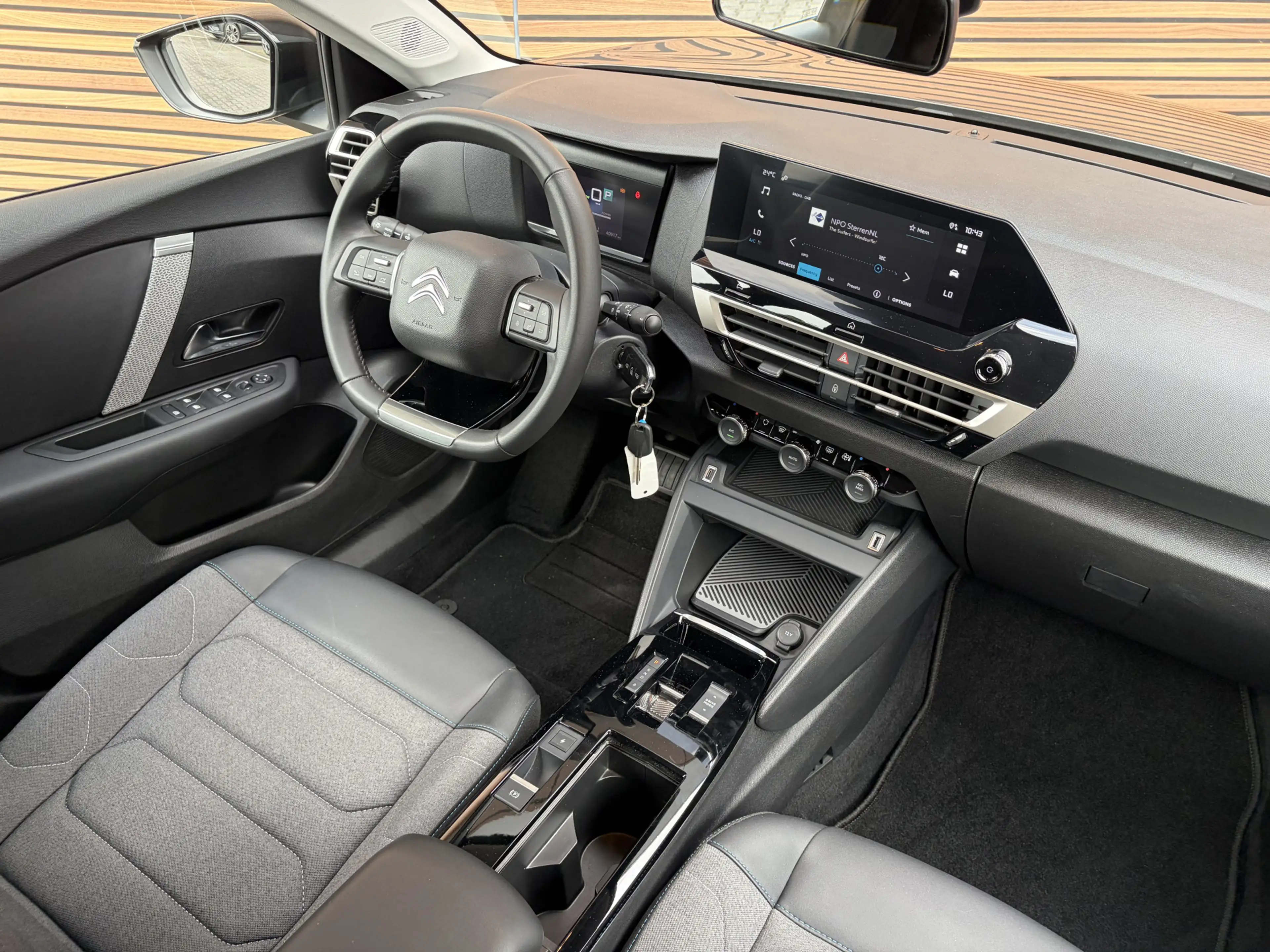 Citroen E-C4 Electric You 50 kWh Lm velgen / Carplay / Achteruitrijcamer — photo 4