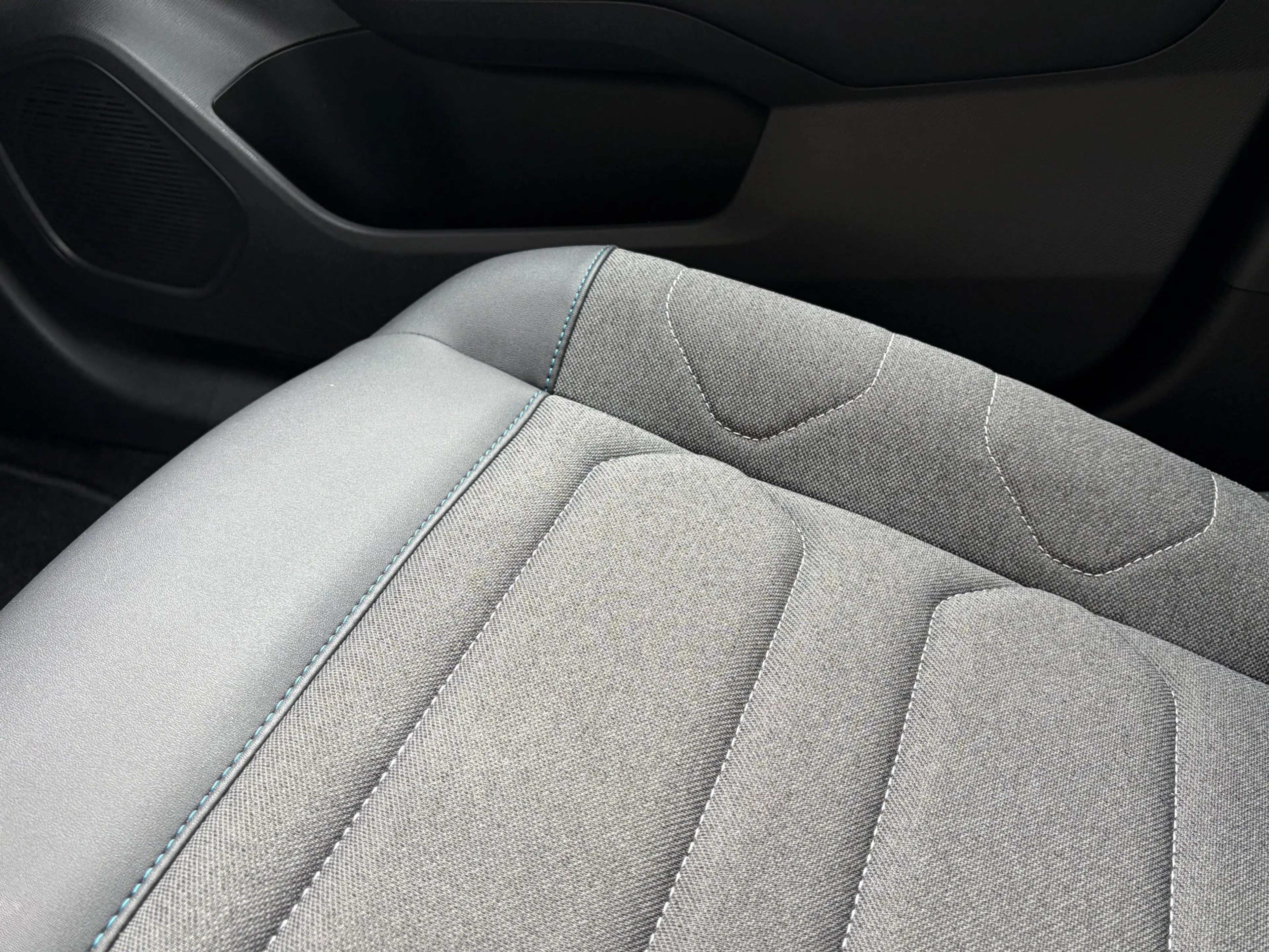 Citroen E-C4 Electric You 50 kWh Lm velgen / Carplay / Achteruitrijcamer — photo 49
