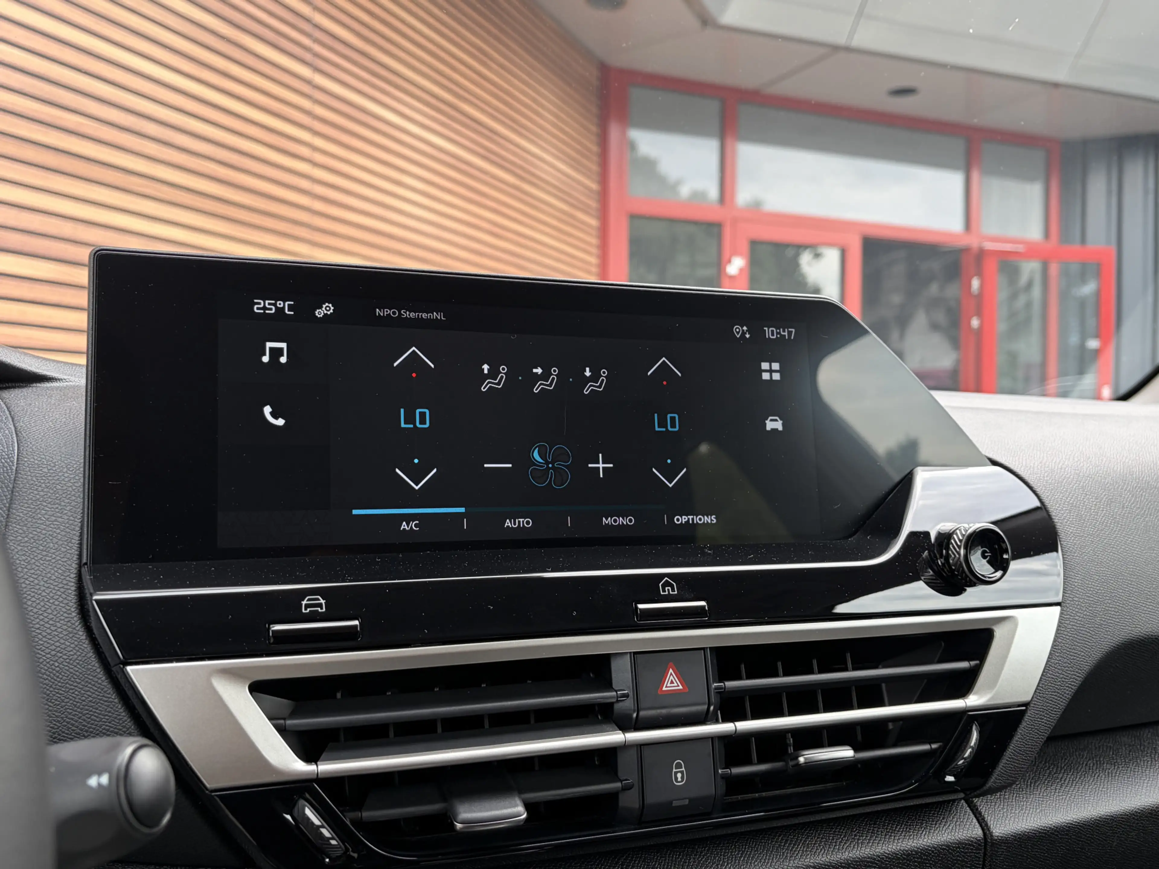 Citroen E-C4 Electric You 50 kWh Lm velgen / Carplay / Achteruitrijcamer — photo 36