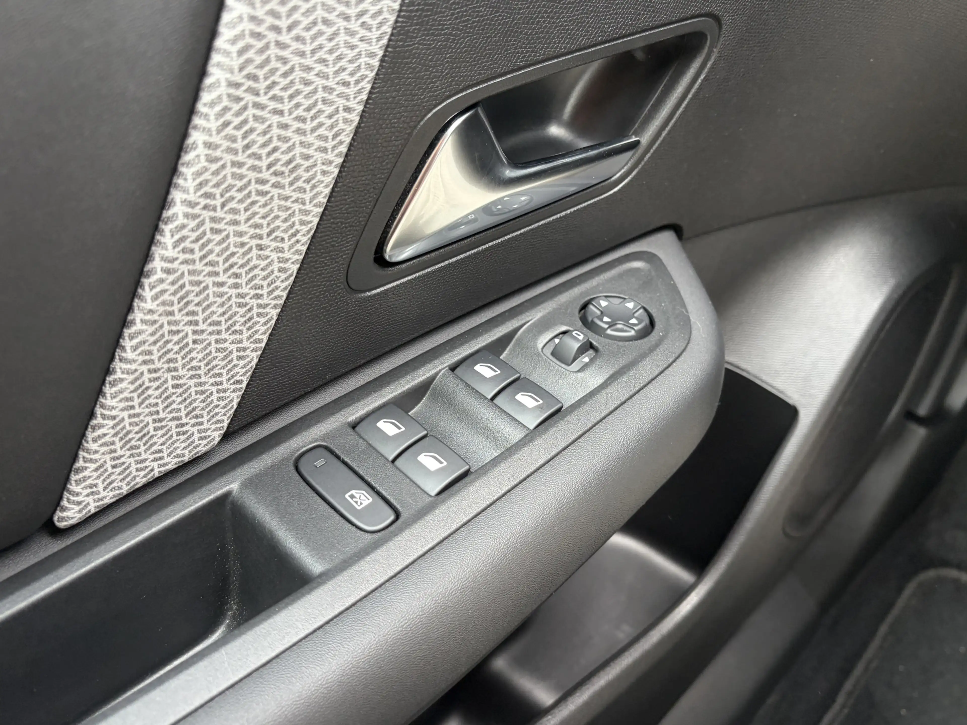 Citroen E-C4 Electric You 50 kWh Lm velgen / Carplay / Achteruitrijcamer — photo 41