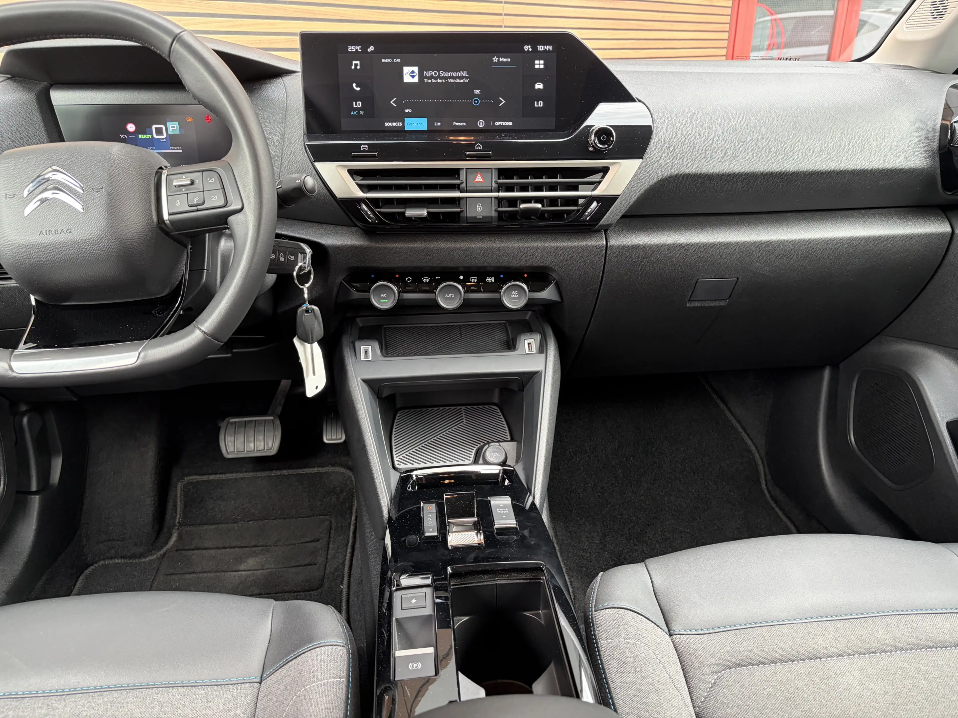 Citroen E-C4 Electric You 50 kWh Lm velgen / Carplay / Achteruitrijcamer — photo 30
