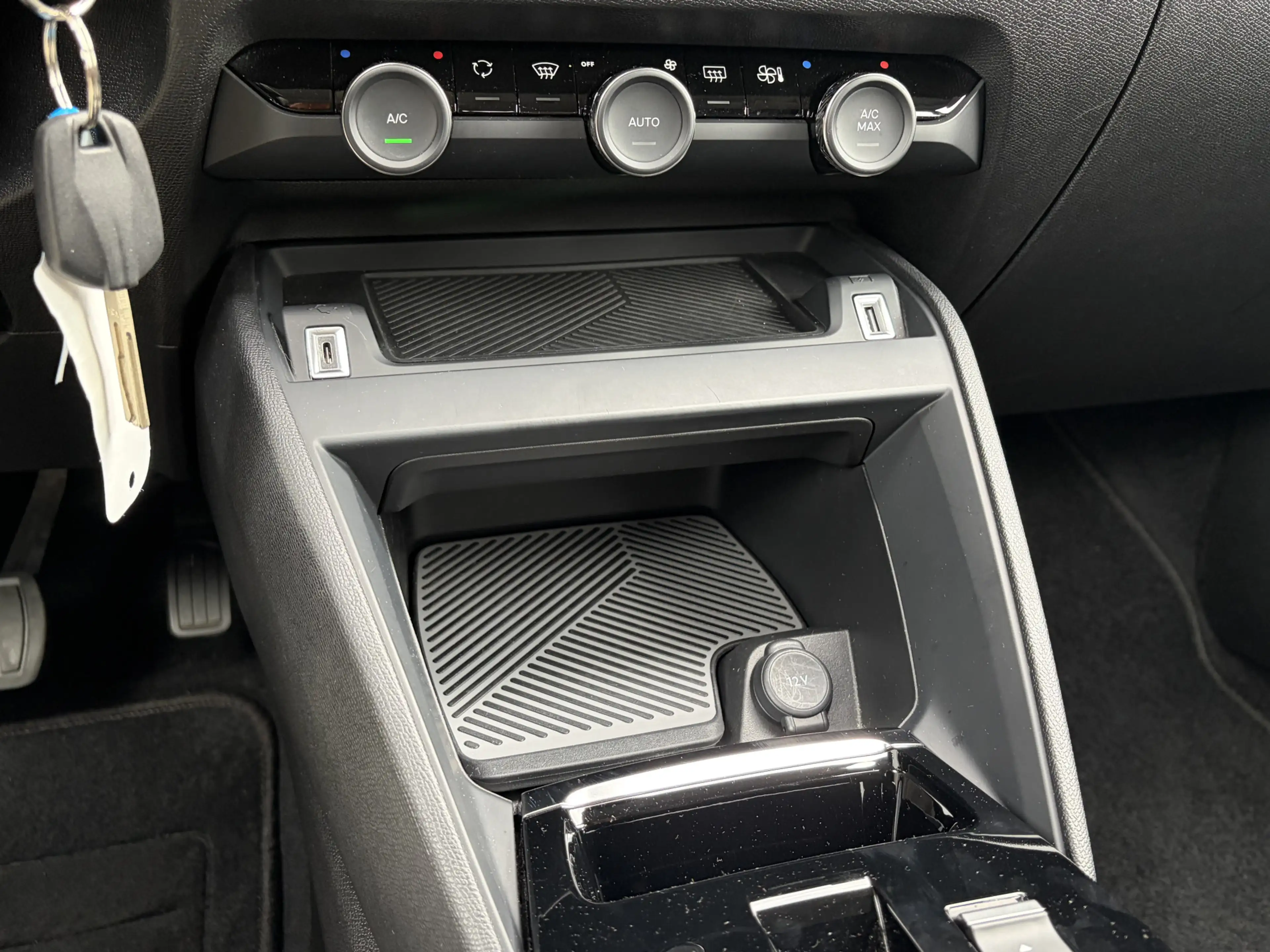 Citroen E-C4 Electric You 50 kWh Lm velgen / Carplay / Achteruitrijcamer — photo 33