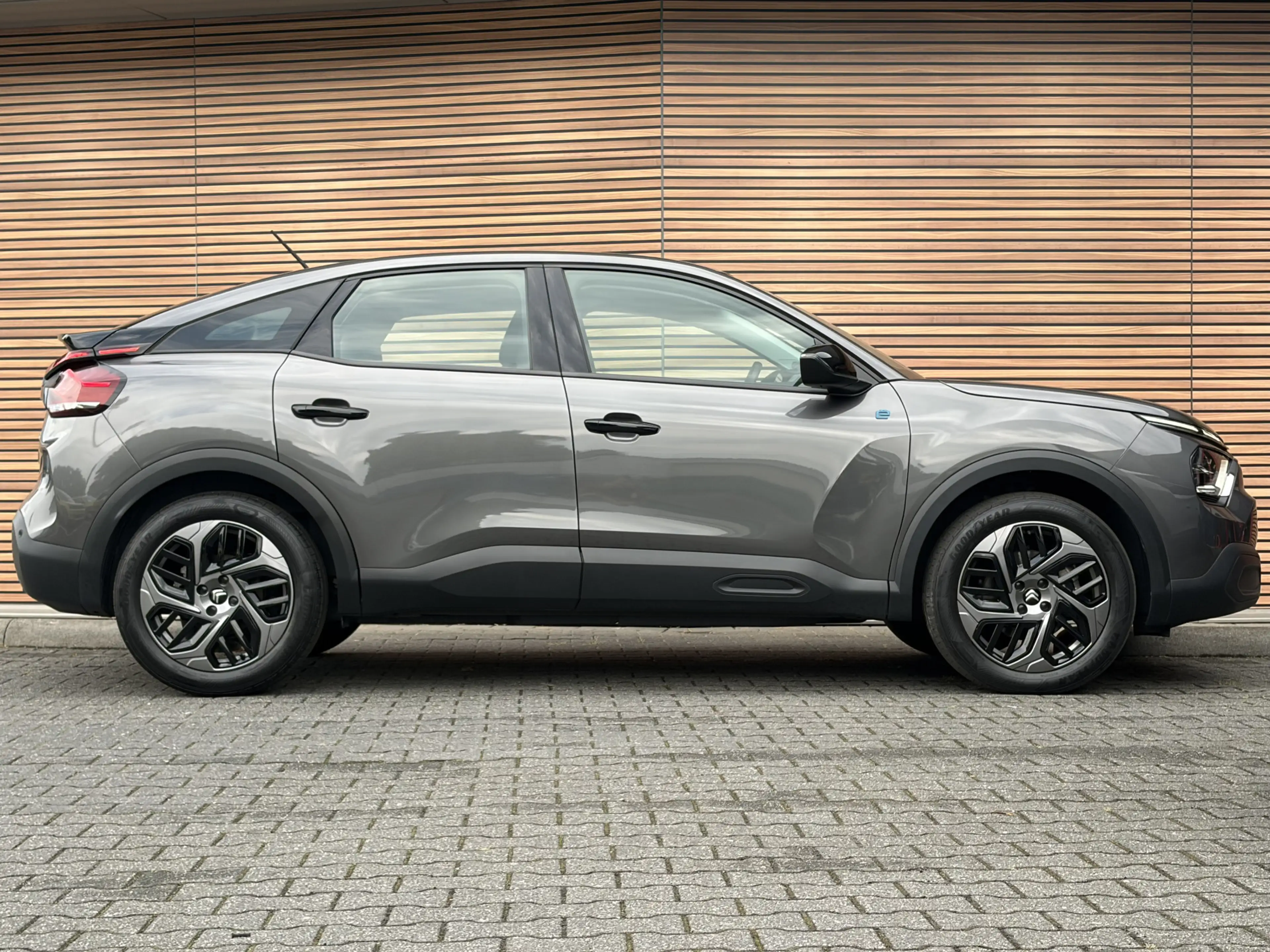 Citroen E-C4 Electric You 50 kWh Lm velgen / Carplay / Achteruitrijcamer — photo 6