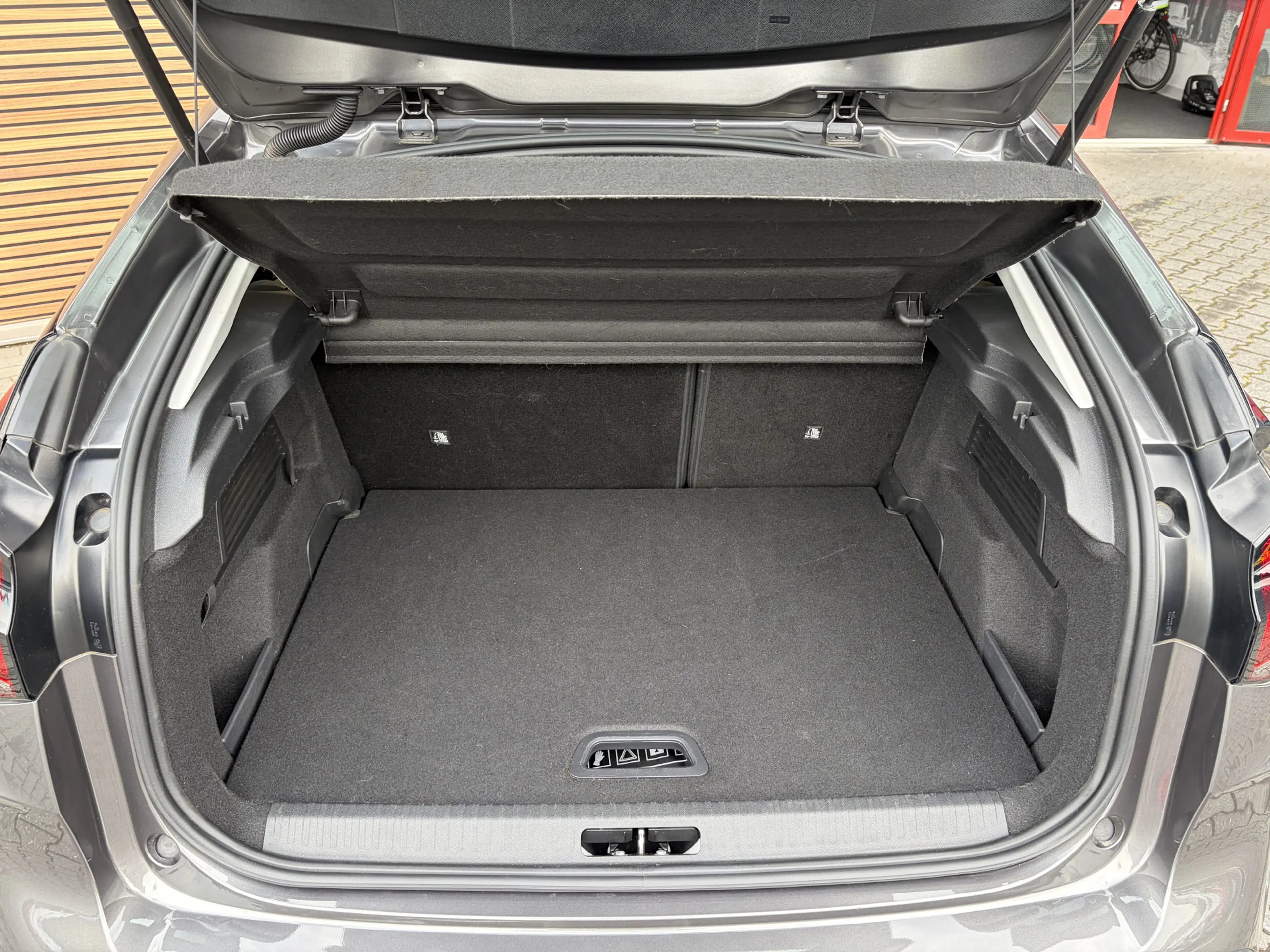 Citroen E-C4 Electric You 50 kWh Lm velgen / Carplay / Achteruitrijcamer — photo 22