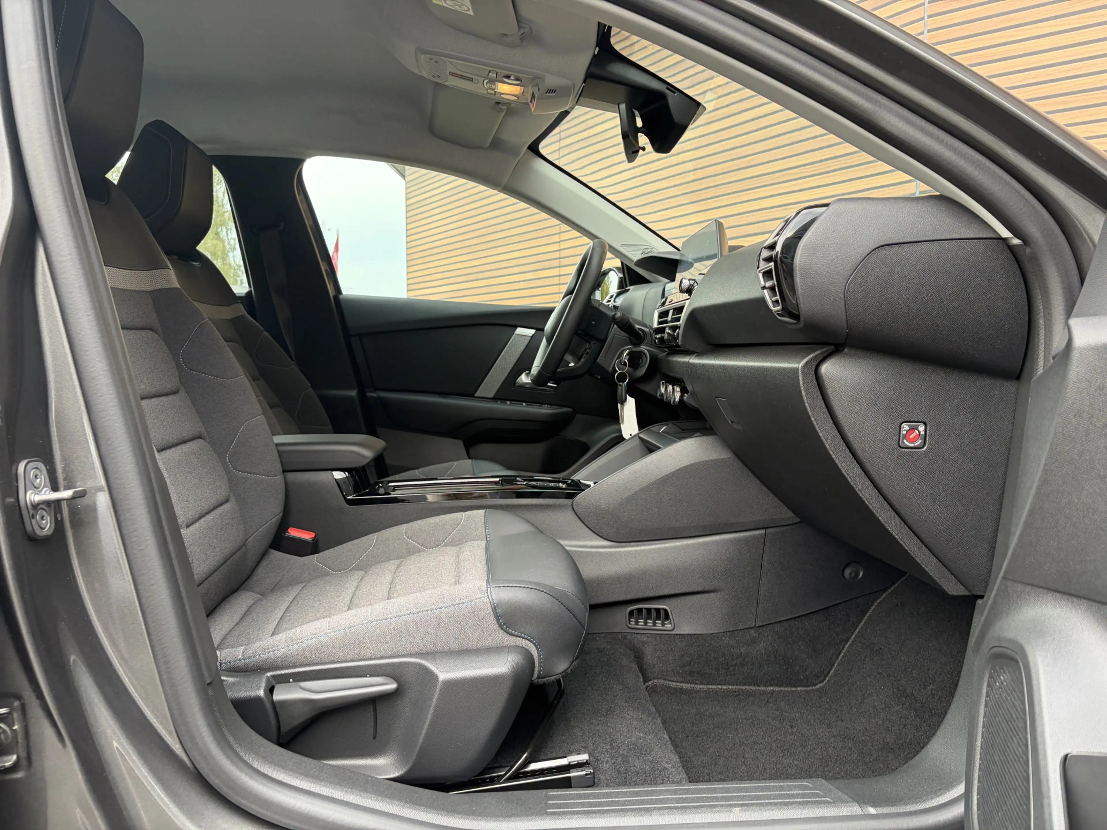 Citroen E-C4 Electric You 50 kWh Lm velgen / Carplay / Achteruitrijcamer — photo 46