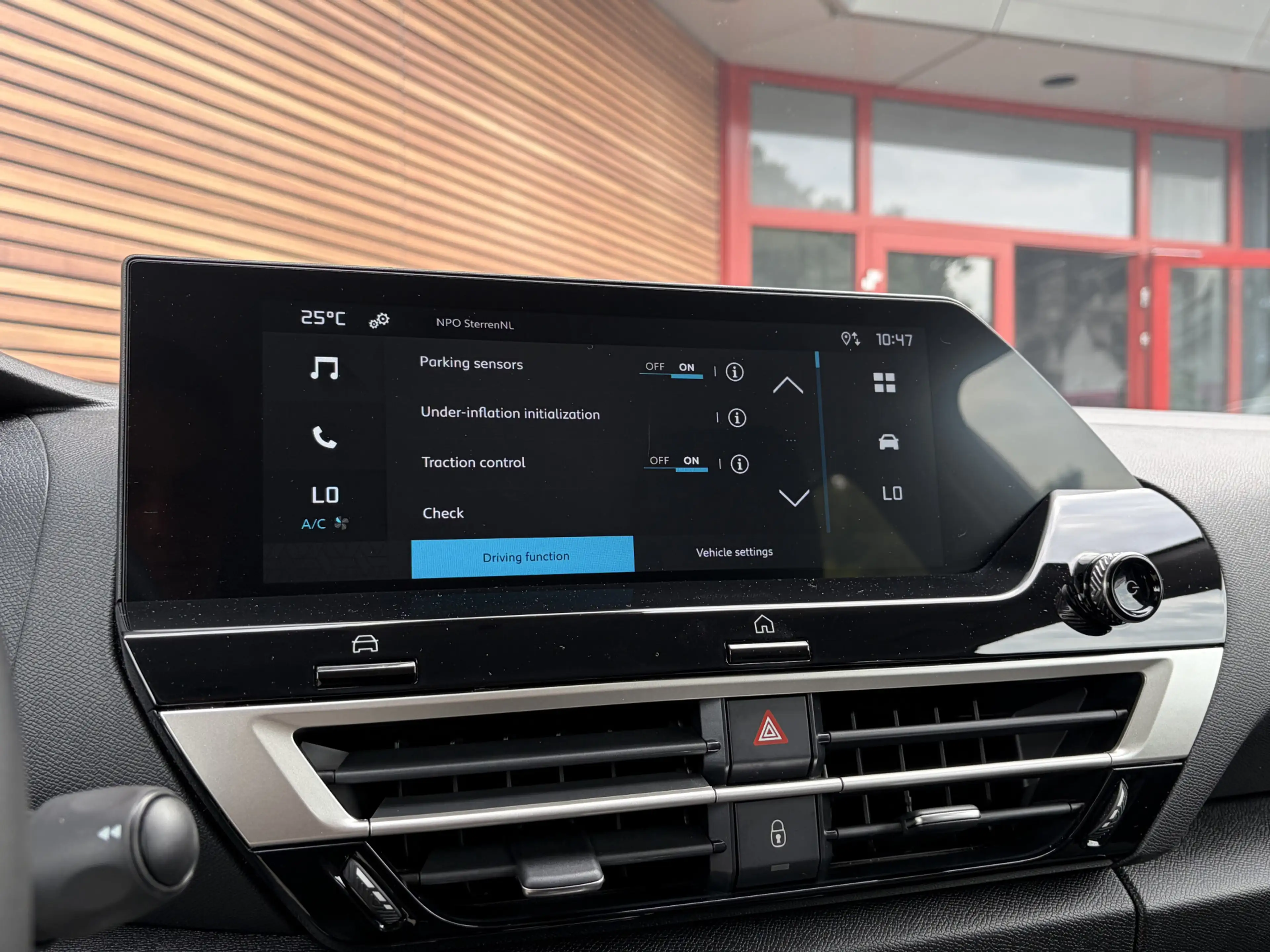 Citroen E-C4 Electric You 50 kWh Lm velgen / Carplay / Achteruitrijcamer — photo 40