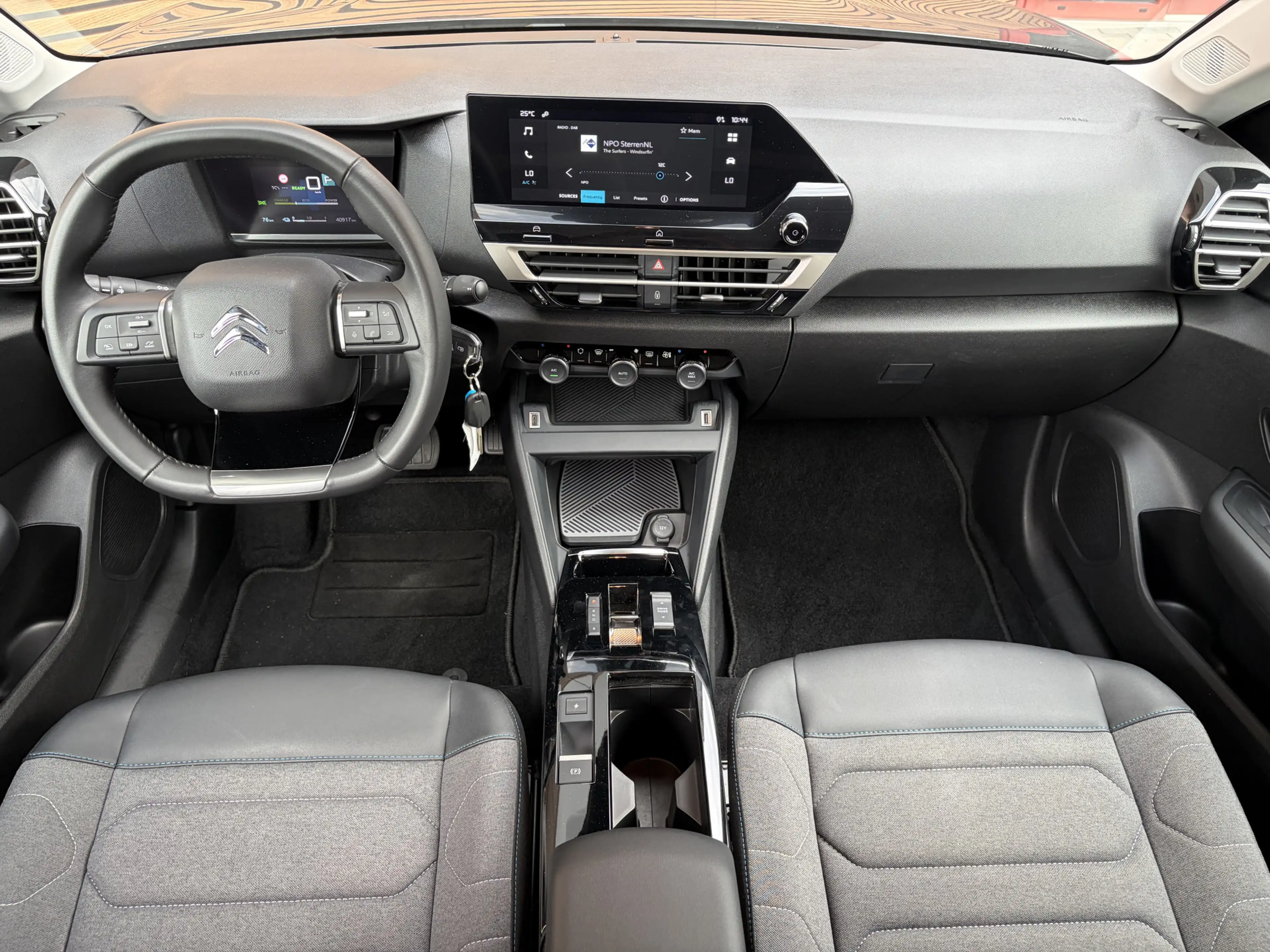 Citroen E-C4 Electric You 50 kWh Lm velgen / Carplay / Achteruitrijcamer — photo 2