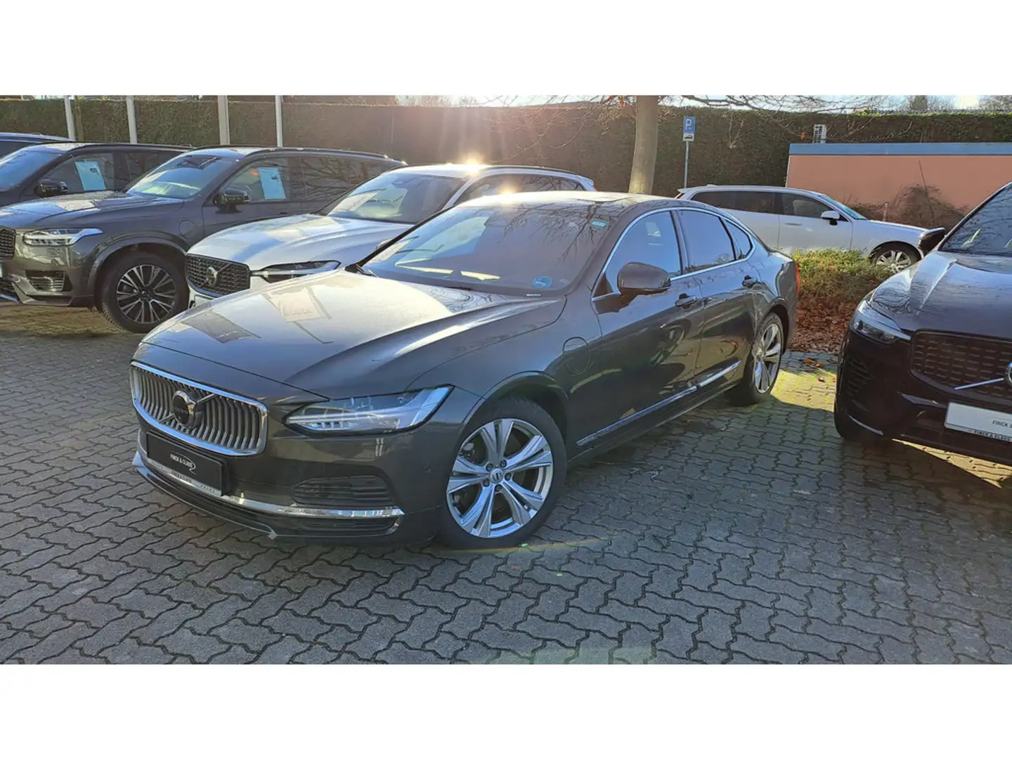 Volvo S90 T8 AWD Ultimate Bright Grau - 1