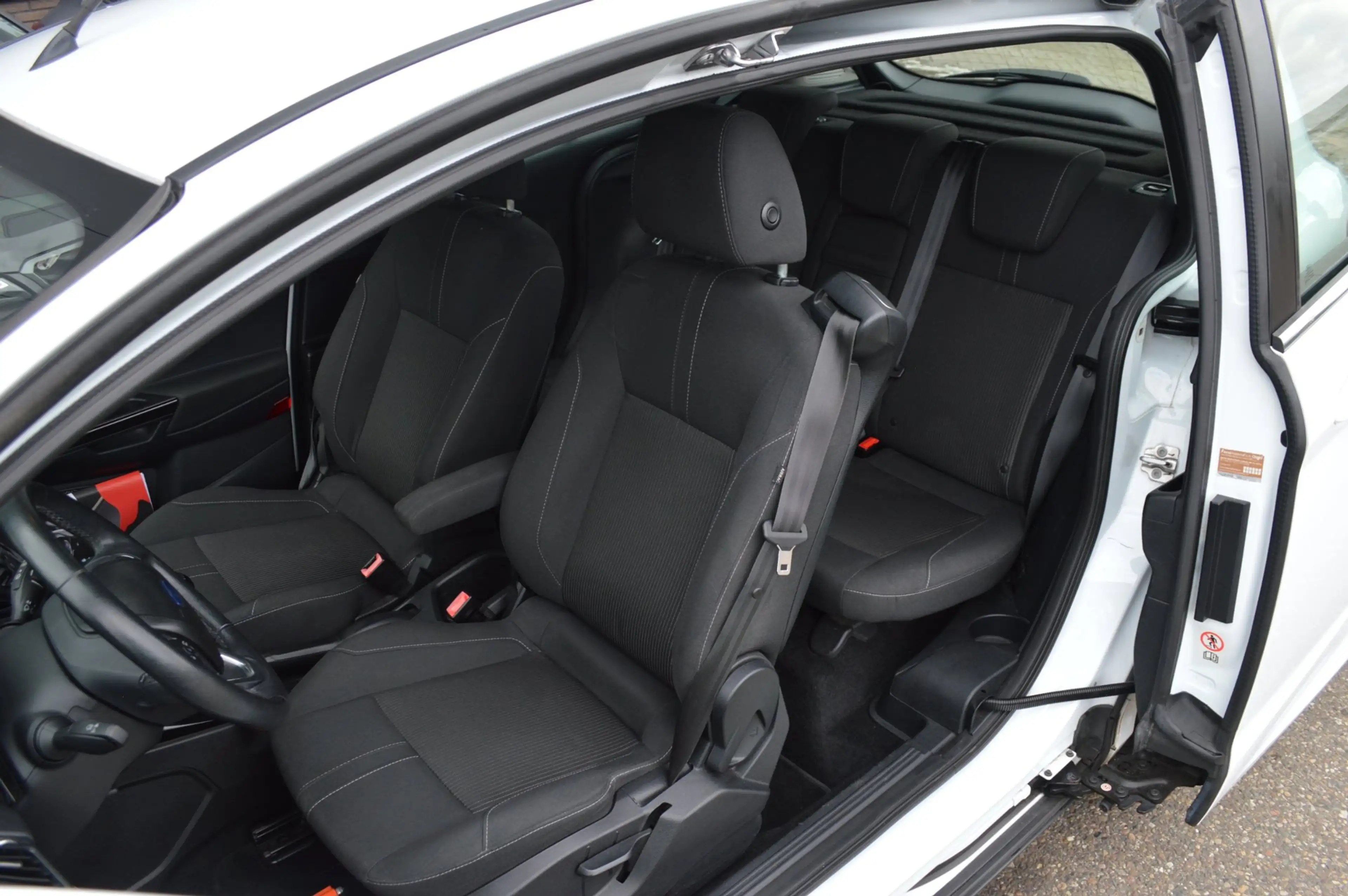 Ford B-Max Camera|Cruise|Navi|Trekaak|2e eigenaar! — photo 27