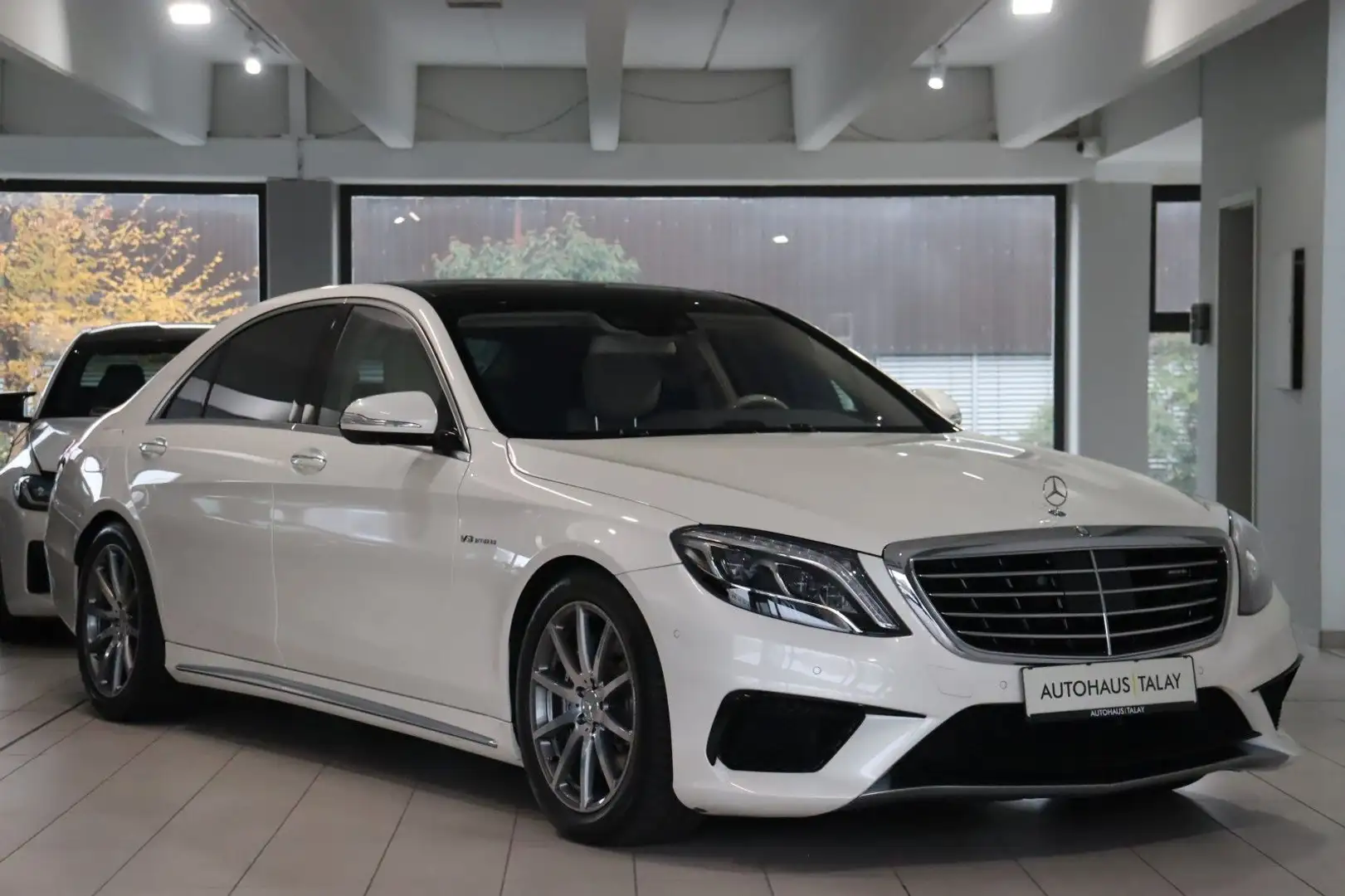 Mercedes-Benz S 63 AMG 4Matic L Pano*360*BURM*Chauff.*TV Weiß - 1