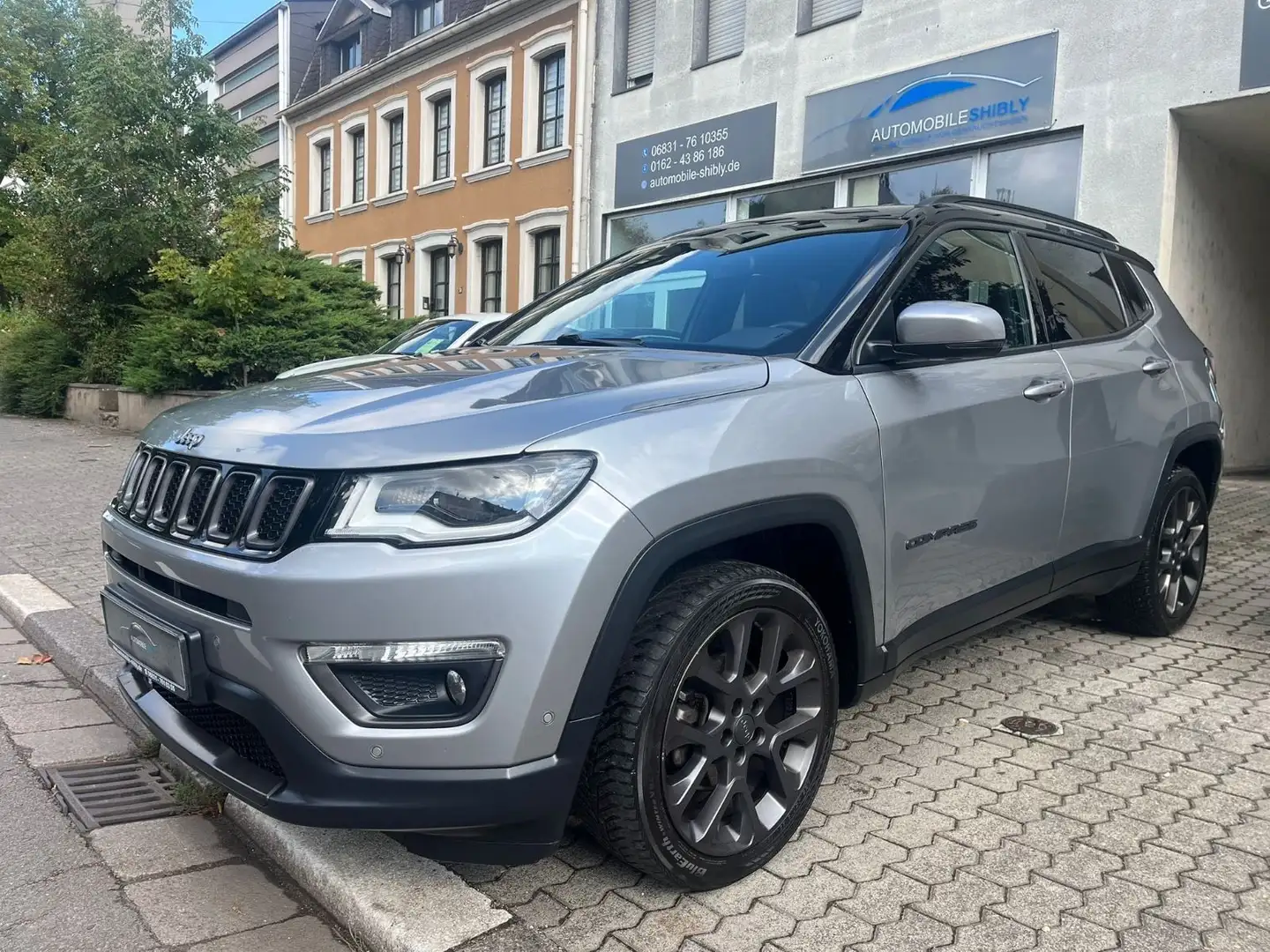 Jeep Compass 1,4 Limited FWD Leder, Navi Silber - 1