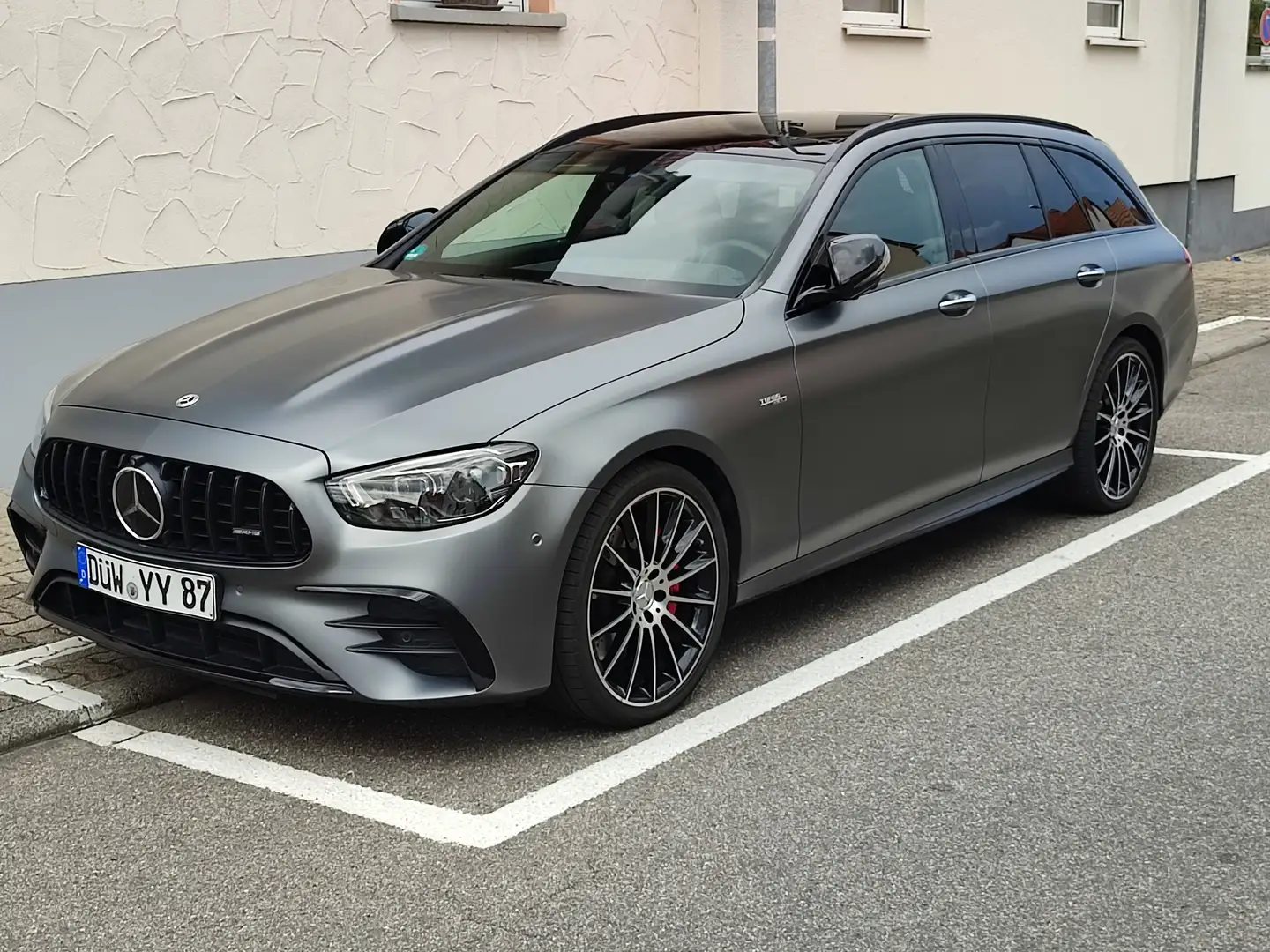 Mercedes-Benz E 53 AMG AMG E 53 4Matic+ T AMG 9G Garantie MB100 Grau - 2