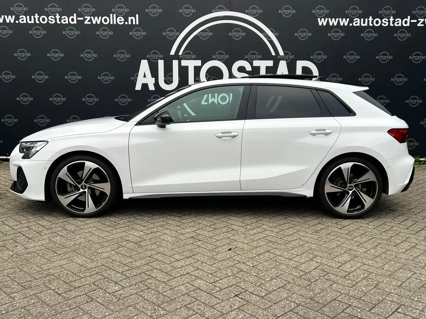 Audi A3 SPORTBACK 35 TFSI 3x S-Line/Automaat/Pano/Virtual Weiß - 2
