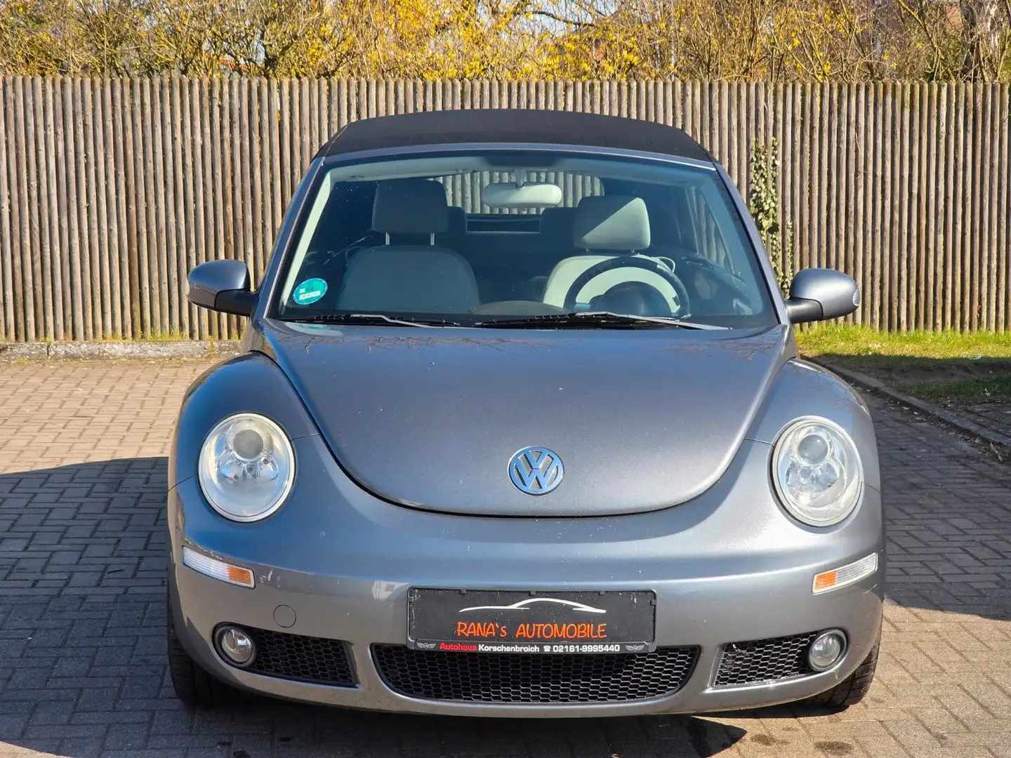 Volkswagen New Beetle Cabriolet 1.4 Gris - 2