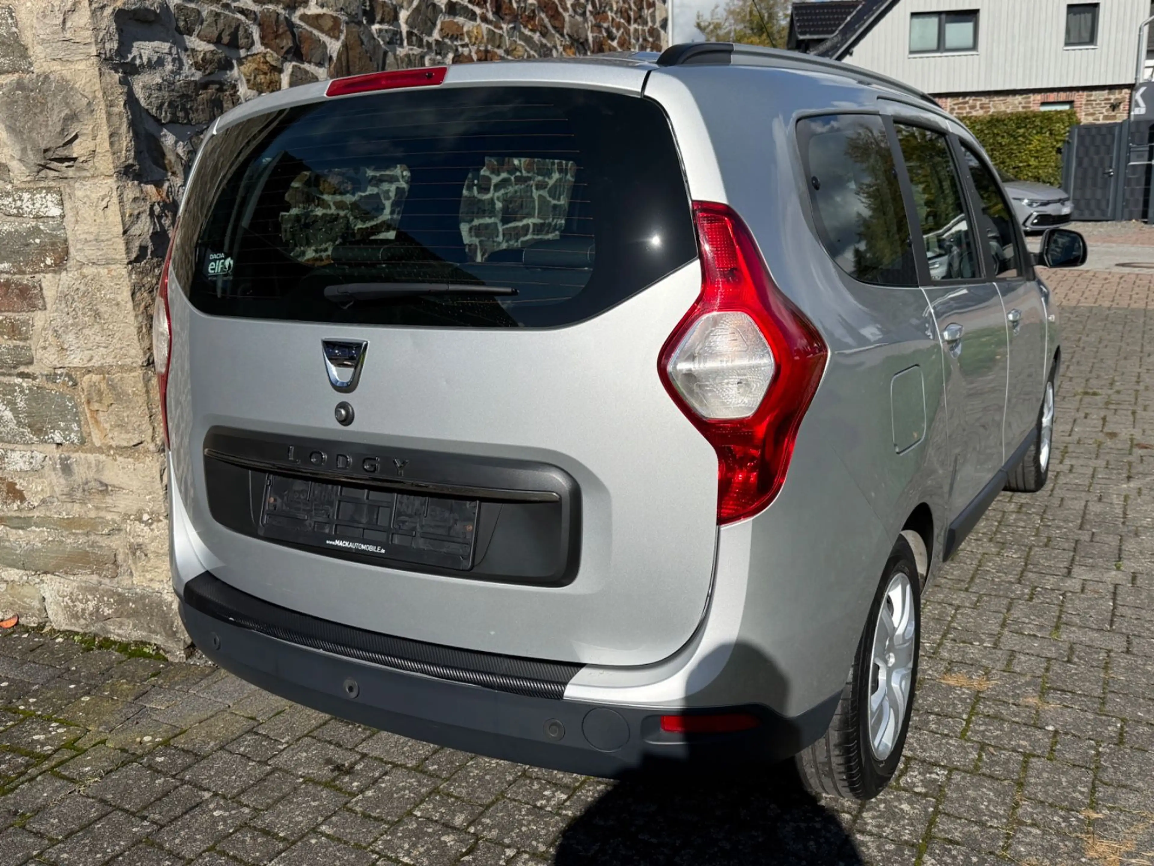Dacia Lodgy 1.6 Benzin Laureate 7-Sitzer — photo 4