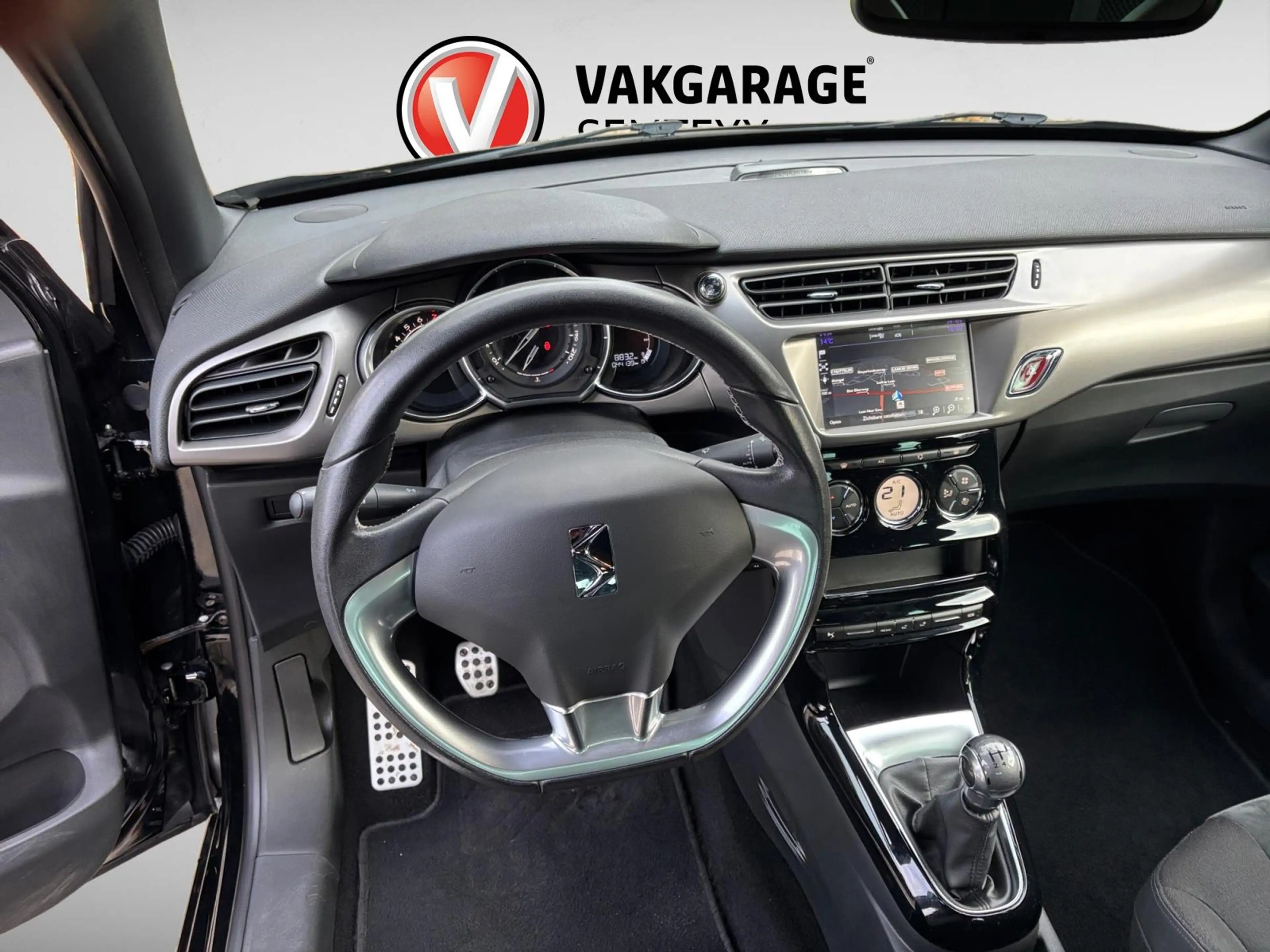 DS Automobiles DS 3 1.2 PureTech So Chic | Uniek |Clima | Navi | Cruis — photo 5
