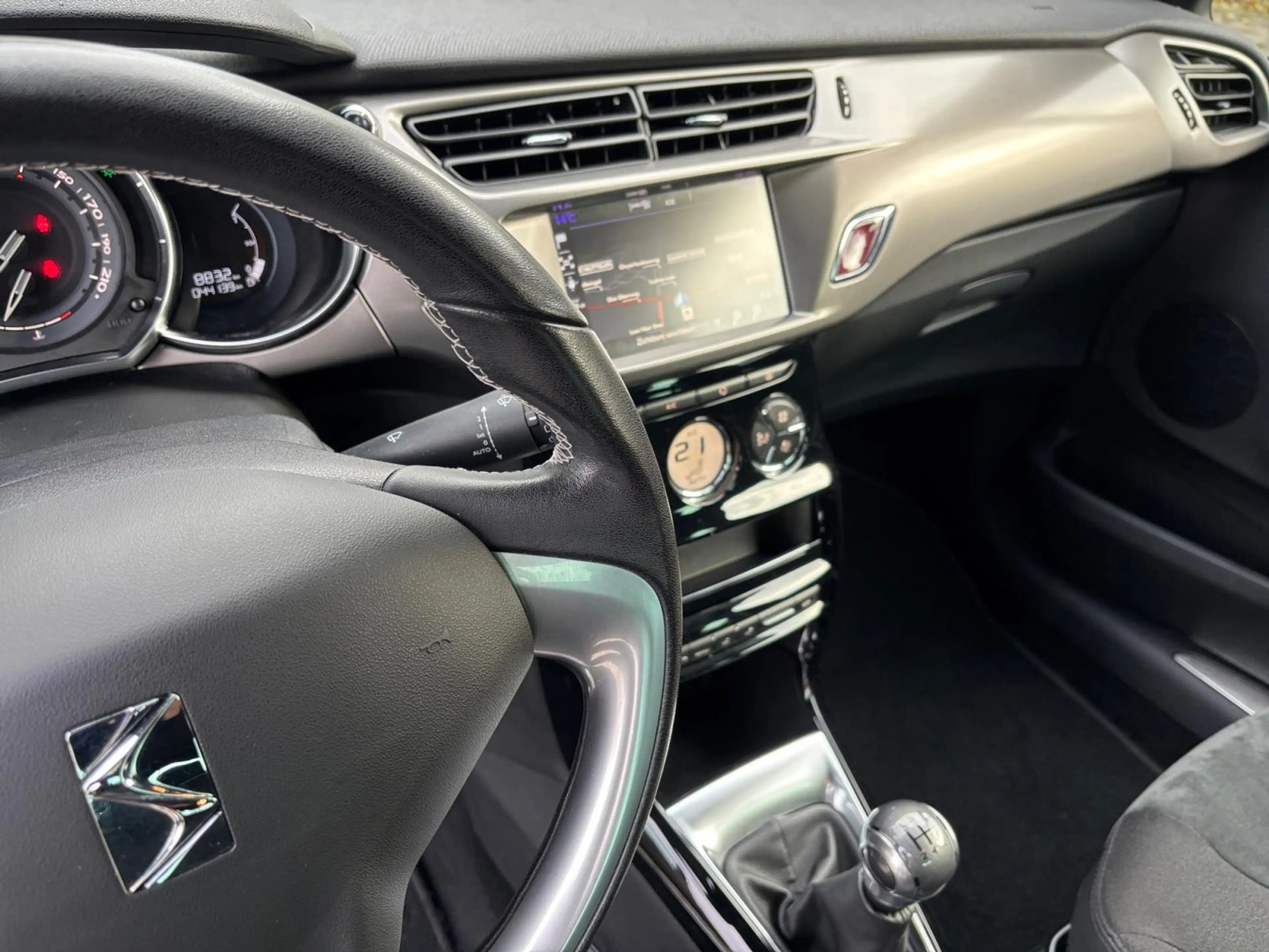 DS Automobiles DS 3 1.2 PureTech So Chic | Uniek |Clima | Navi | Cruis — photo 14