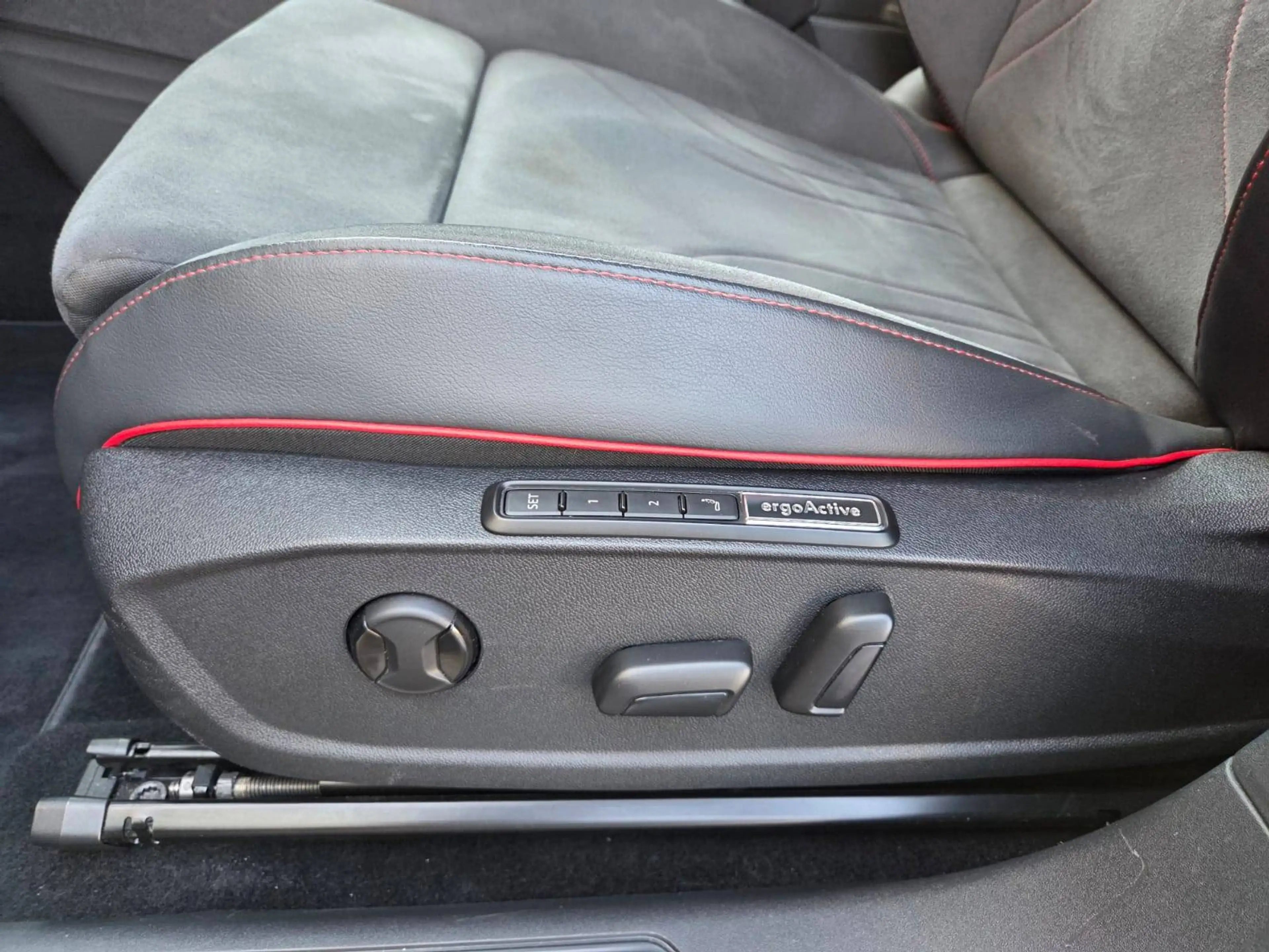 Volkswagen ID.3 GTX Performance 360 HUD ErgoActive — photo 15