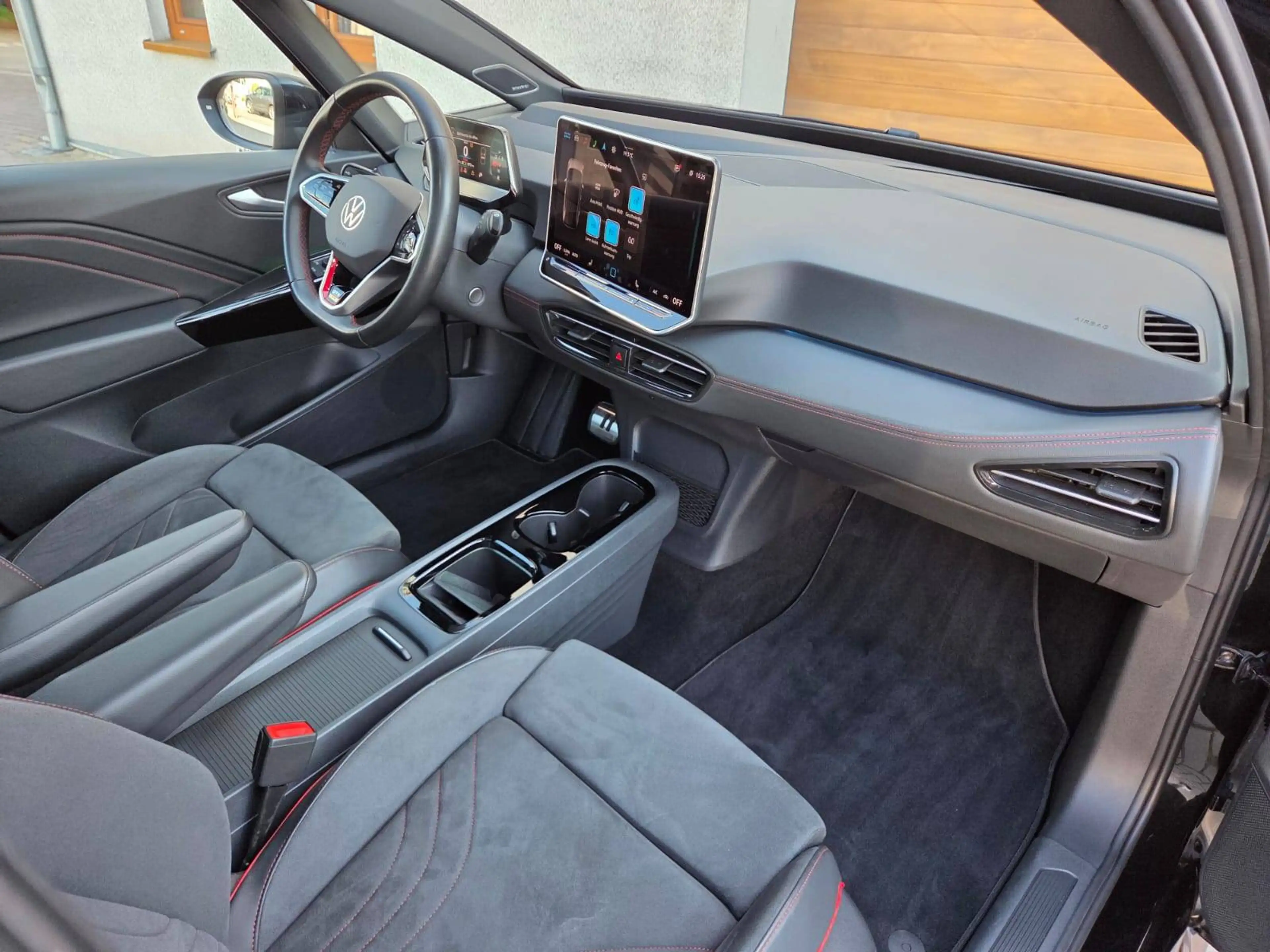 Volkswagen ID.3 GTX Performance 360 HUD ErgoActive — photo 11