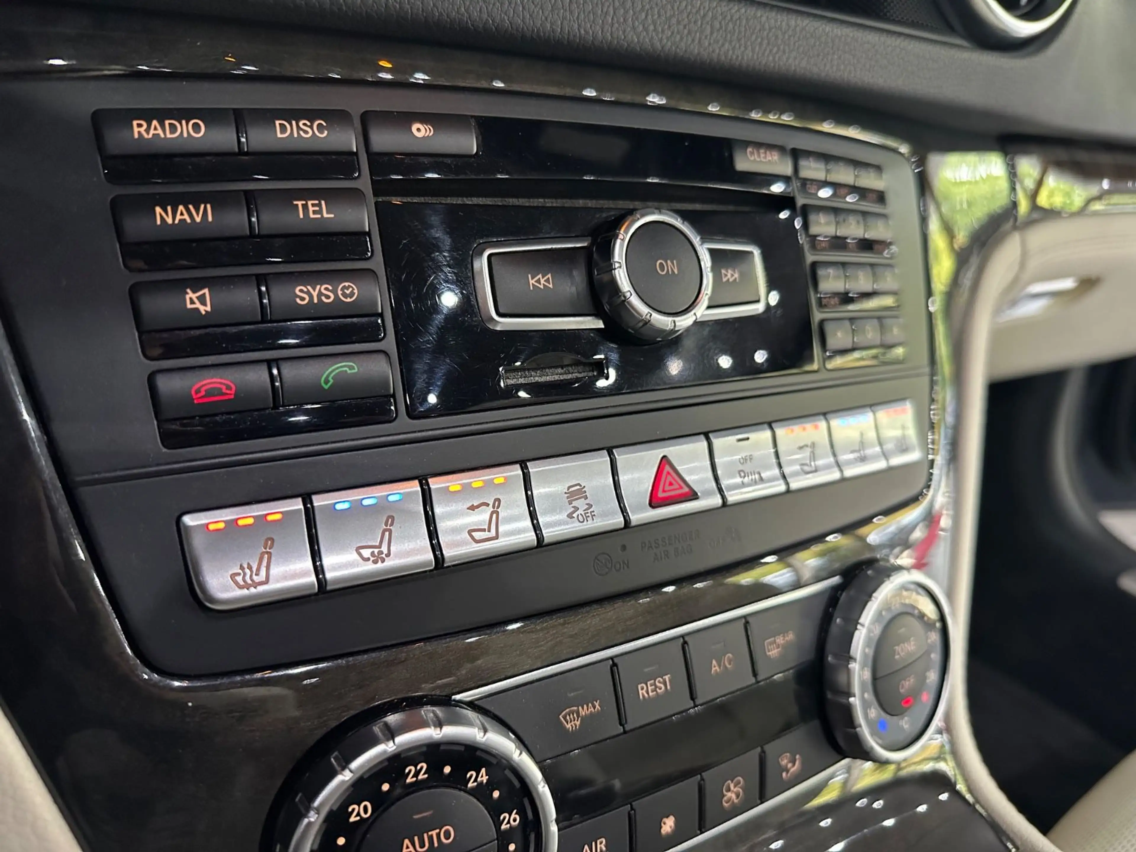 Mercedes-Benz SL 500 SL500 Roadster Edition /Airscarf / Panorama /H&K — photo 12