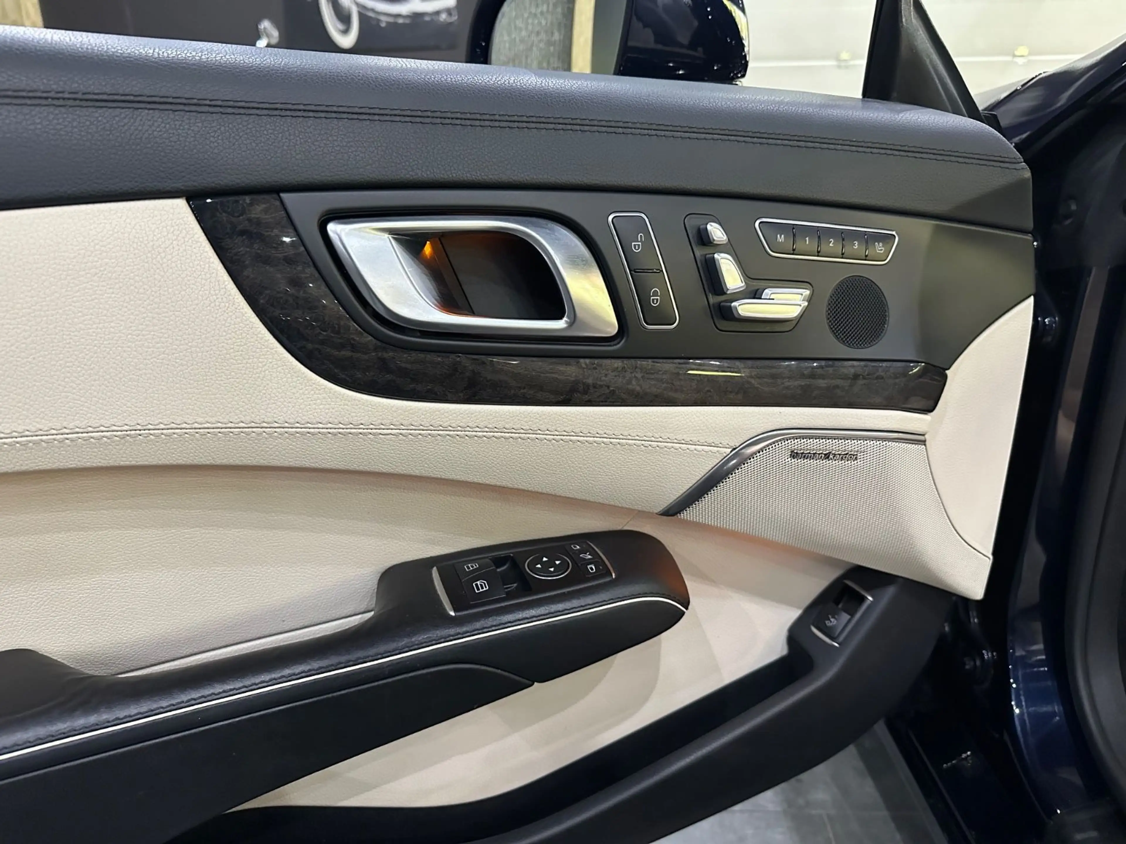 Mercedes-Benz SL 500 SL500 Roadster Edition /Airscarf / Panorama /H&K — photo 8