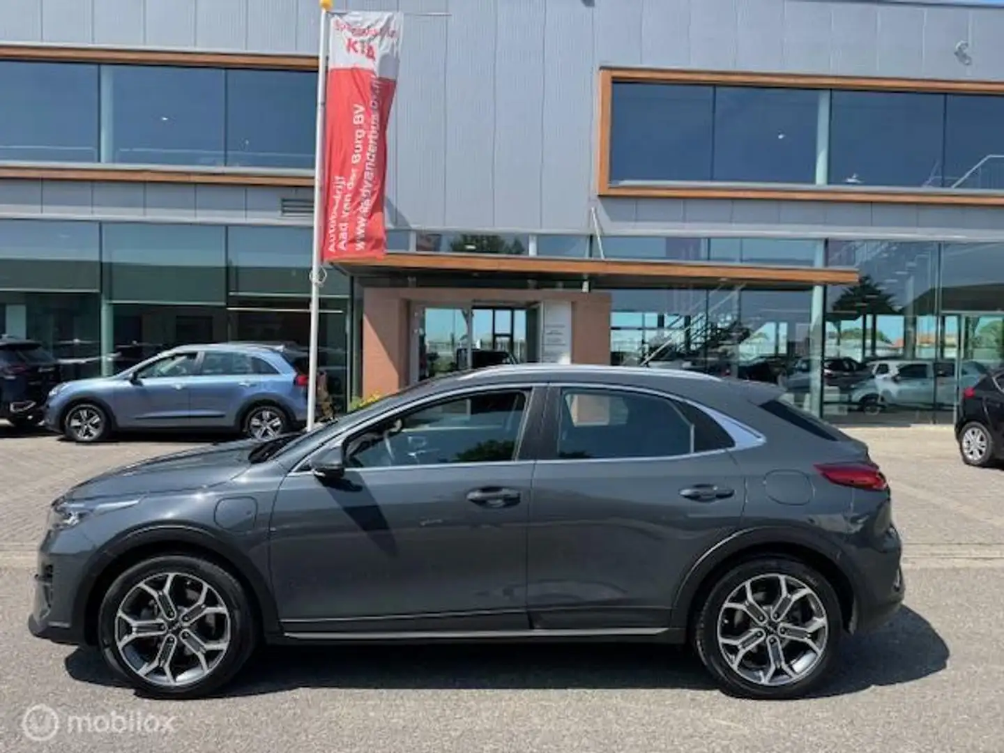 Kia XCeed 1.6 GDi PHEV DynamicPlusLine Grau - 2