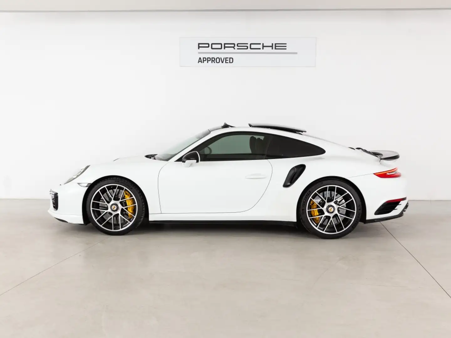 Porsche 991 Turbo S Coupé PDK Wit - 2