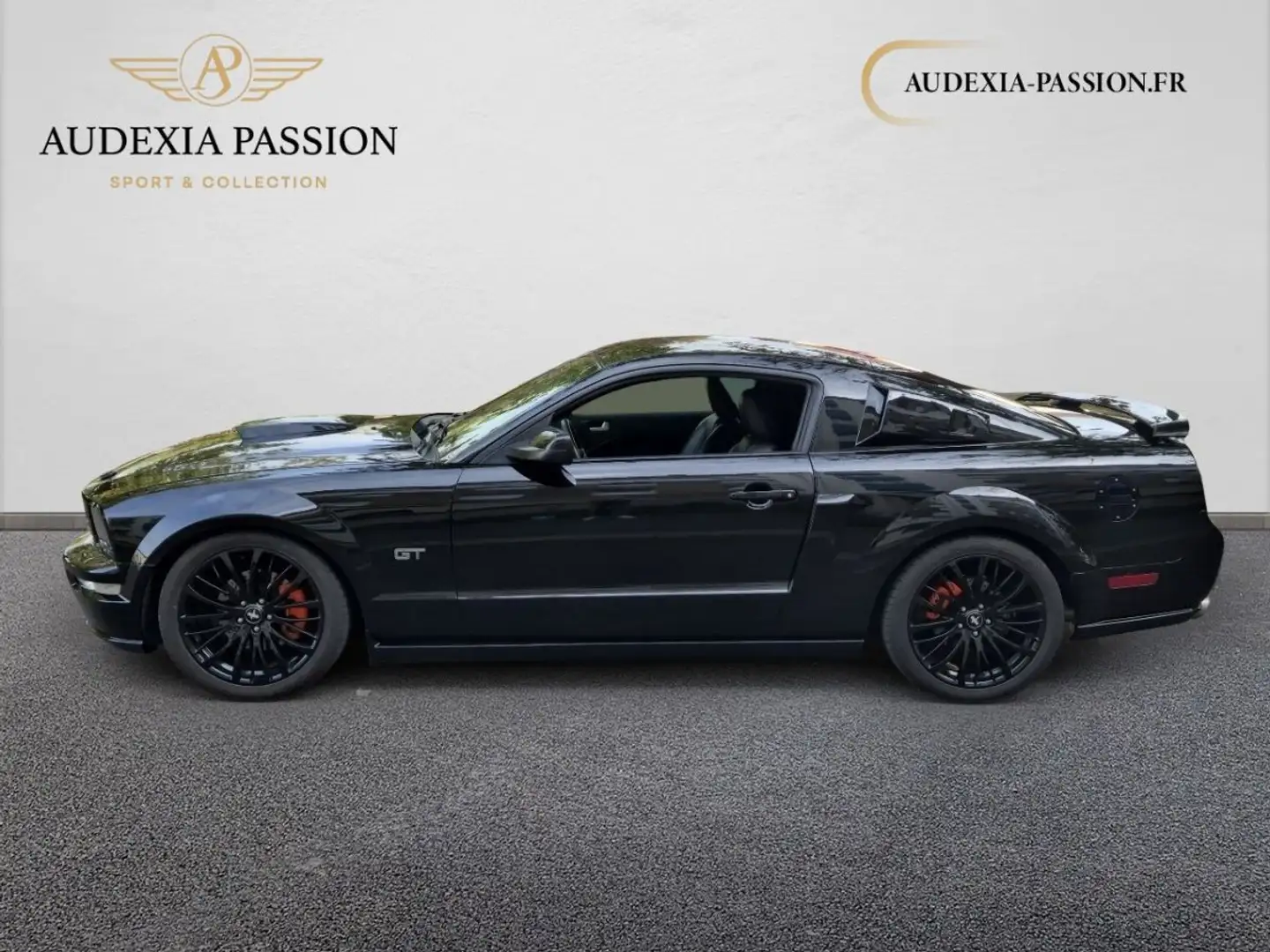 Ford Mustang GT Noir - 2