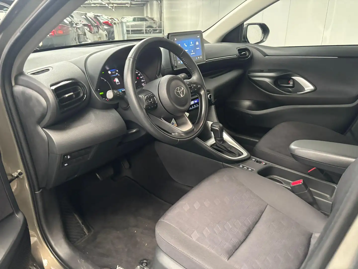 Toyota Yaris 1.5 Hybrid 115 Active Groen - 2