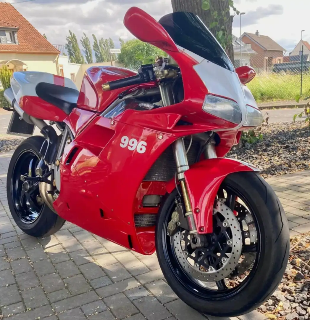 Ducati 996 Red - 1