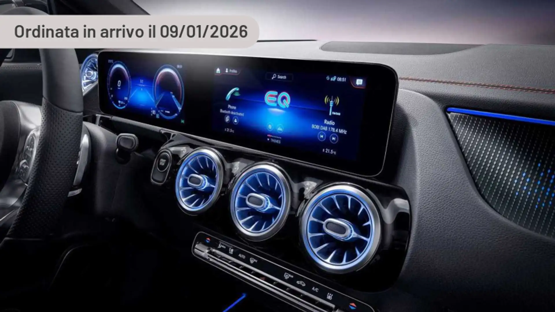 Mercedes-Benz EQA 300 300 4Matic AMG Line Advanced Plus Argintiu - 1