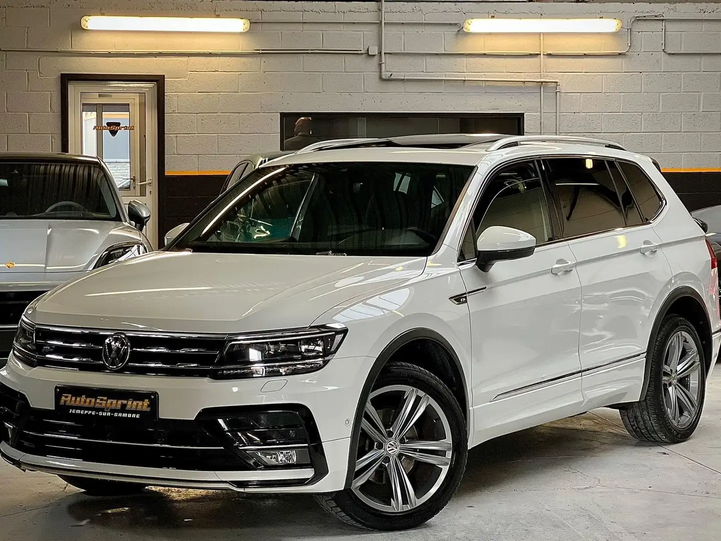 Volkswagen Tiguan Allspace R LINE * PANO * 7 PL BOÎTE AUTO * GARANTIE Wit - 1