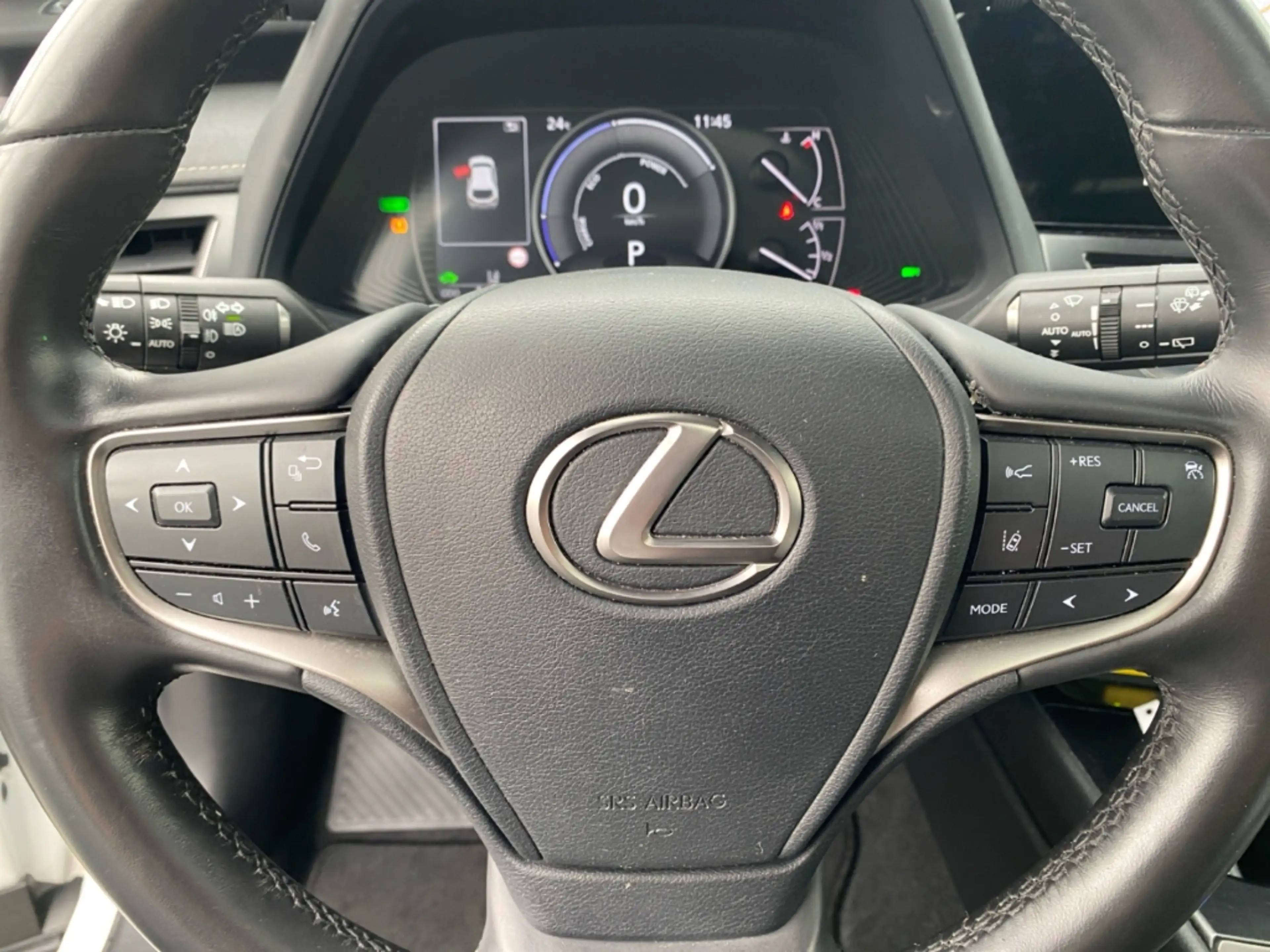 Lexus UX 250h Executive Line *LED*GSD*RCam*SHZ*ACC*PDC* — photo 13