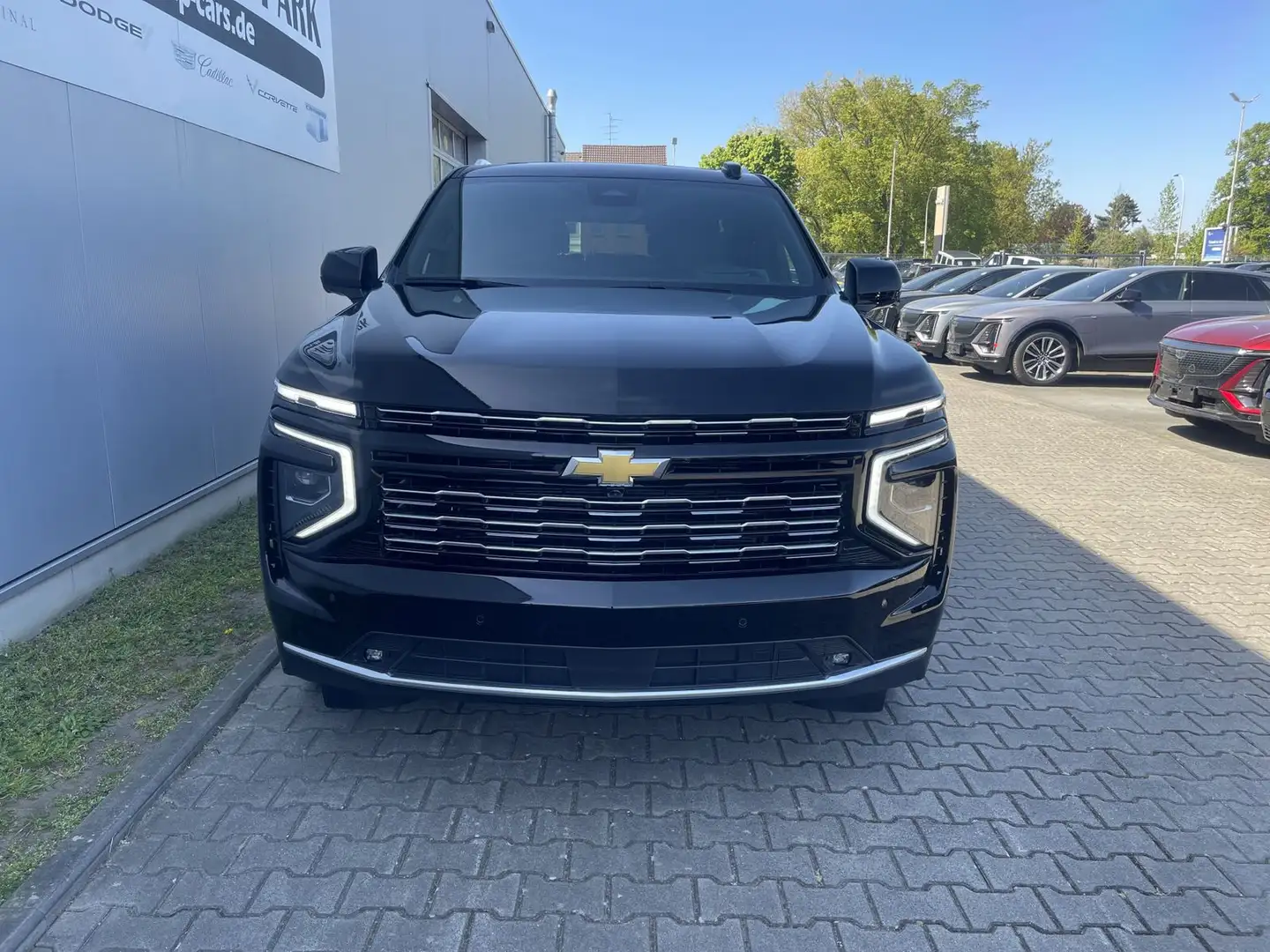 Chevrolet Tahoe High Country 6,2 V8 Modelljahr 2026 Schwarz - 2