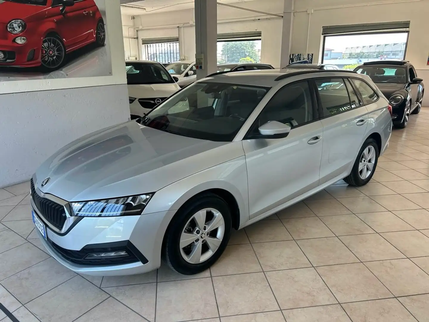 Skoda Octavia 2.0 TDI EVO SCR Wagon Executive Argento - 2