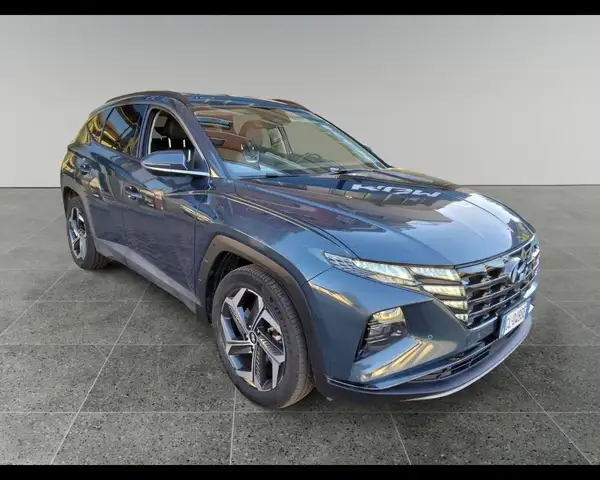 Hyundai Tucson view 2