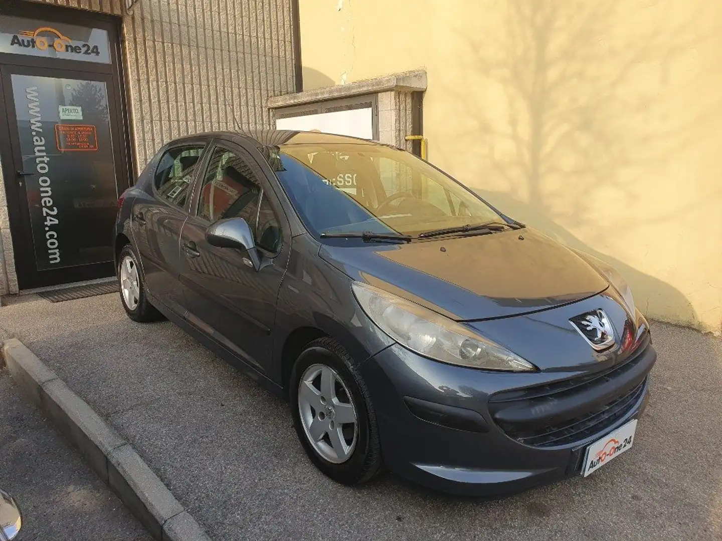 Peugeot 207 1.4 HDi 70CV 5p. X Line Business NEOPATENTATI Argento - 1