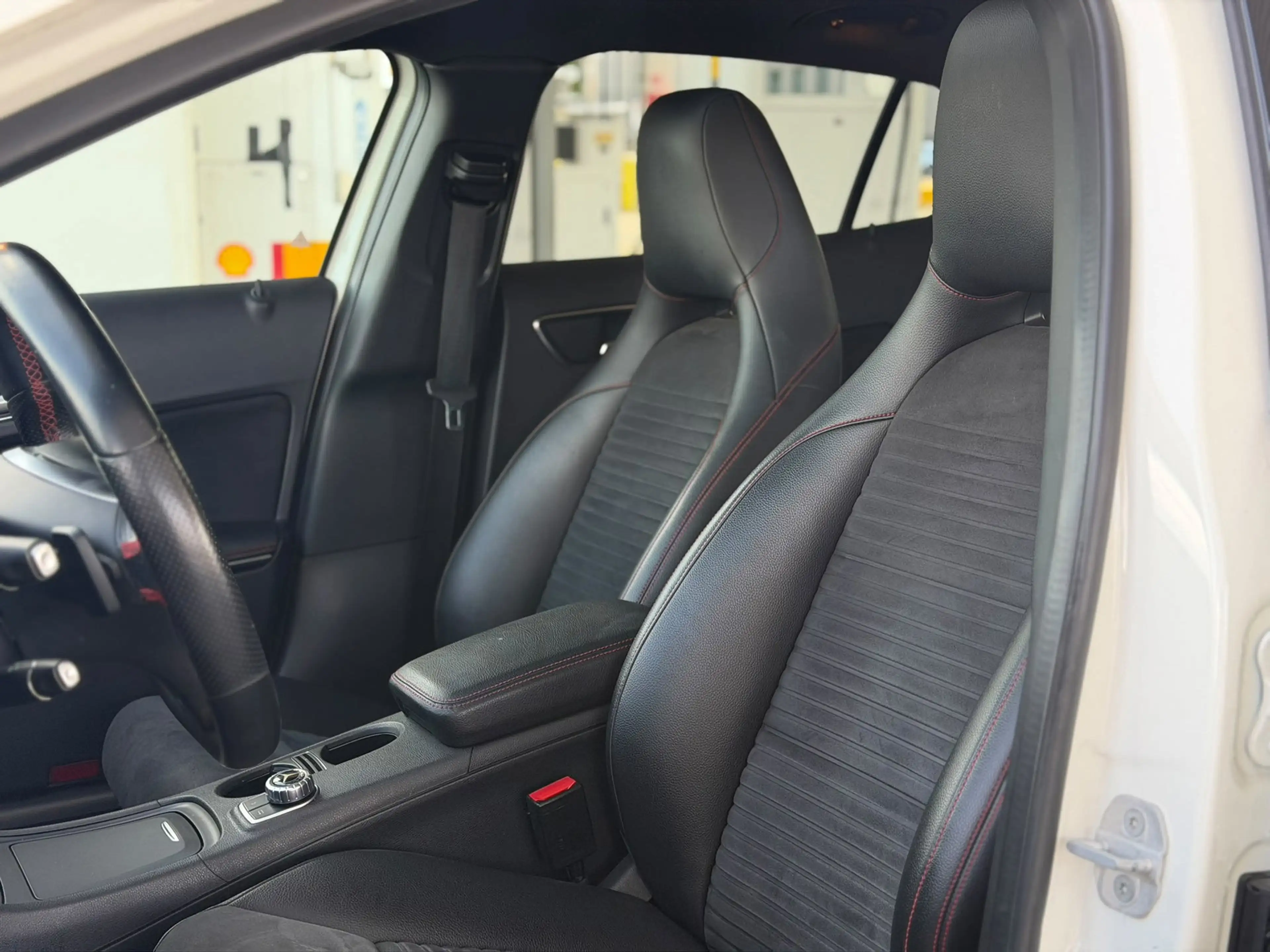Mercedes-Benz GLA 200 AMG-line Edition 1 (Goed OndH, Panoramadak, Carpla — photo 5