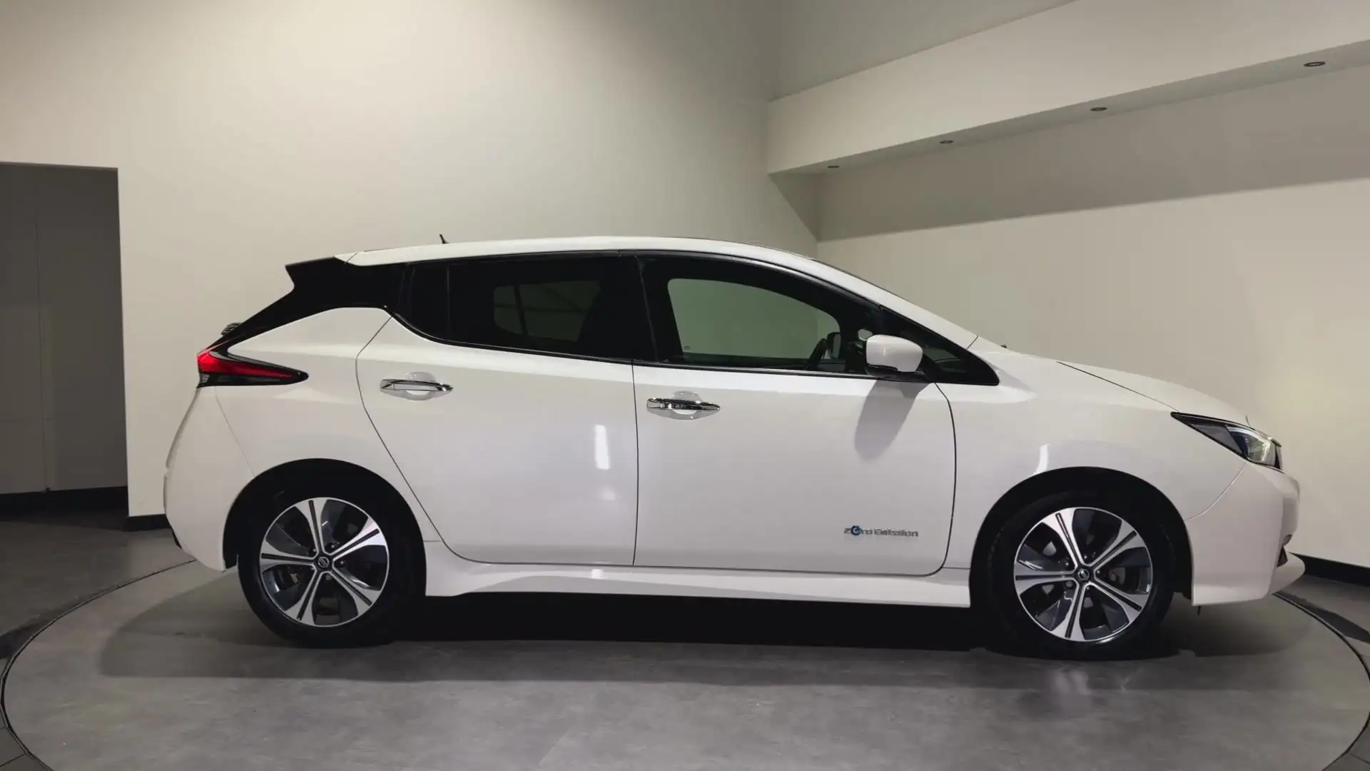 Nissan Leaf Visia 40 kWh | Tot € 3.000 klantvoordeel* | Keyles Wit - 2