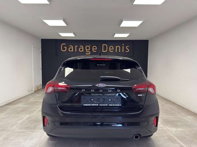 Ford Focus — photo 7