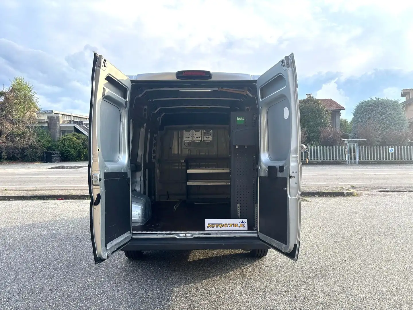 Fiat Ducato OFFICINA MOBILE - M-Jet PASSO MEDIO TETTO ALTO Argento - 2