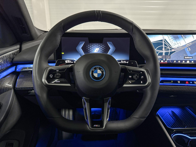 BMW 550 5 Serie Touring 550e xDrive | Bowers & Wilkins | I — photo 12