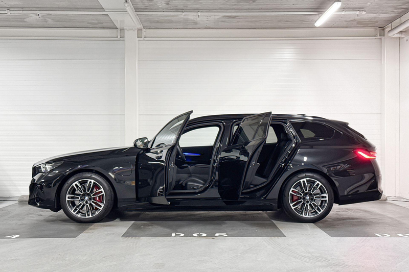 BMW 550 5 Serie Touring 550e xDrive | Bowers & Wilkins | I — photo 3
