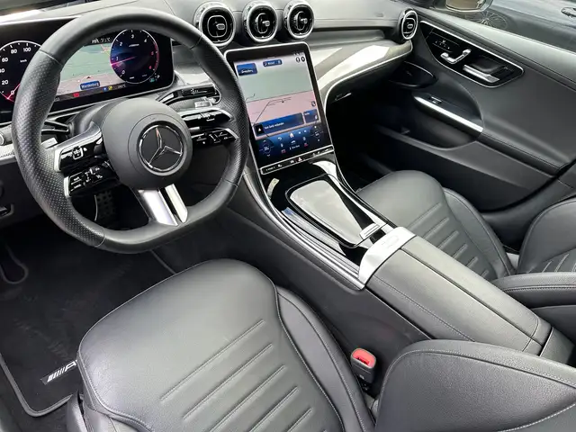 Mercedes-Benz C-Class view 9